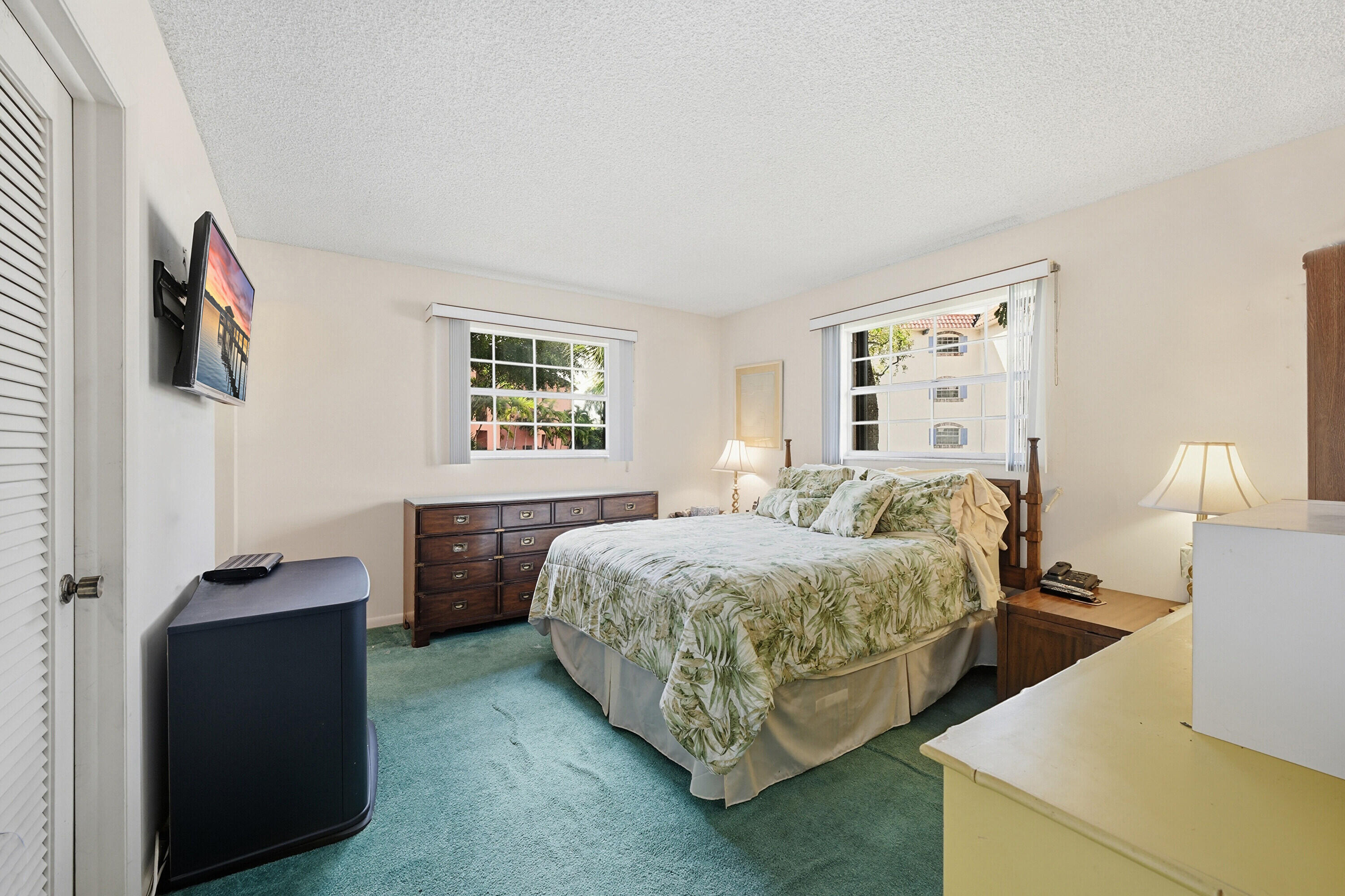 TENNIS CLUB OUTERBRIDGE CONDO - Residential