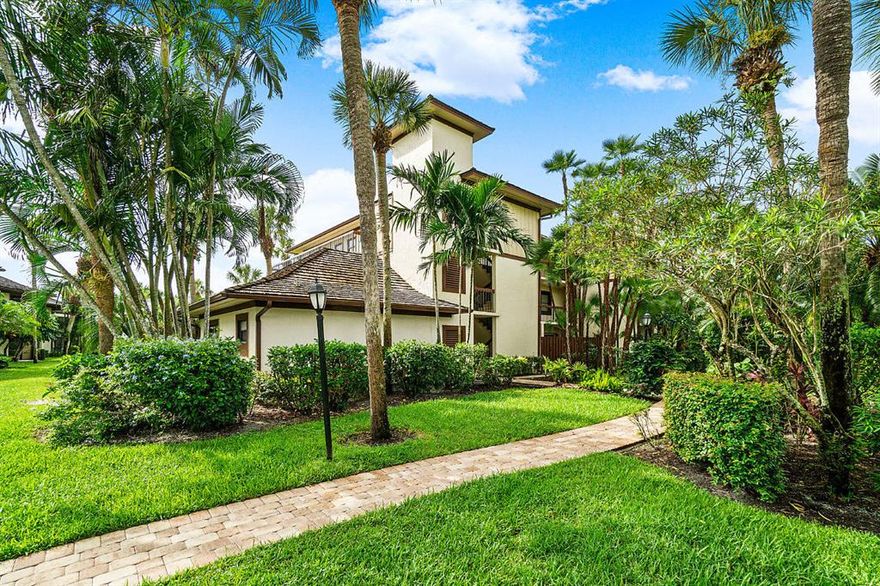 This rarely available, renovated, ground floor apartment features 2,110 square feet within the Manor building (B building), comprised of only 5 units. The split floorpan offers privacy and amazing garden views. Each bedroom has its own ensuite bathroom, and includes a sliding door to access a screened porch, private enclosed area or garden. It is located close to the West gate of Palm Beach Polo & Country Club, within easy access to Global Dressage, and Winter Equestrian Festival.