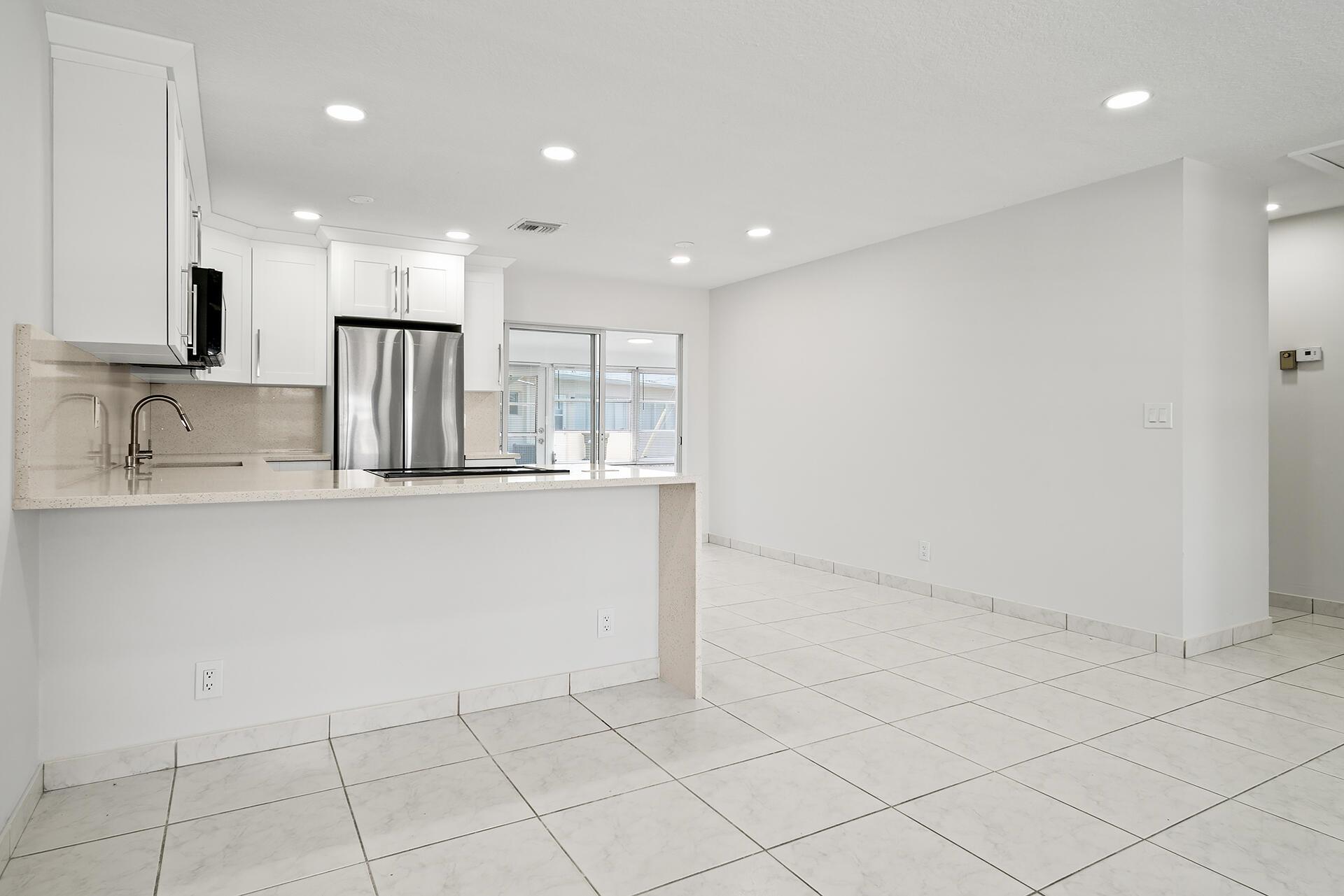 2716 Ponce De Leon Boulevard