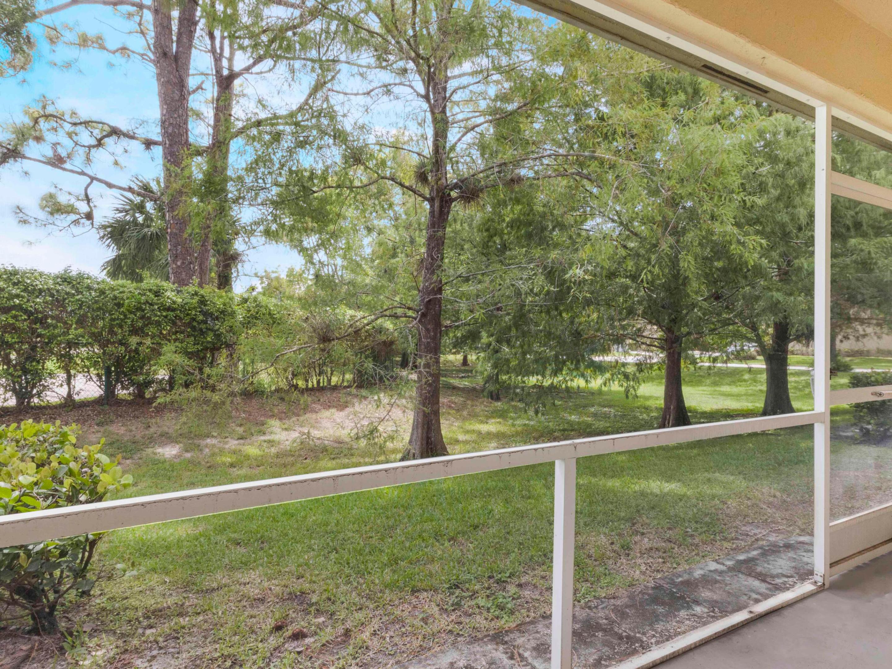 TOWNE PLACE - Residential