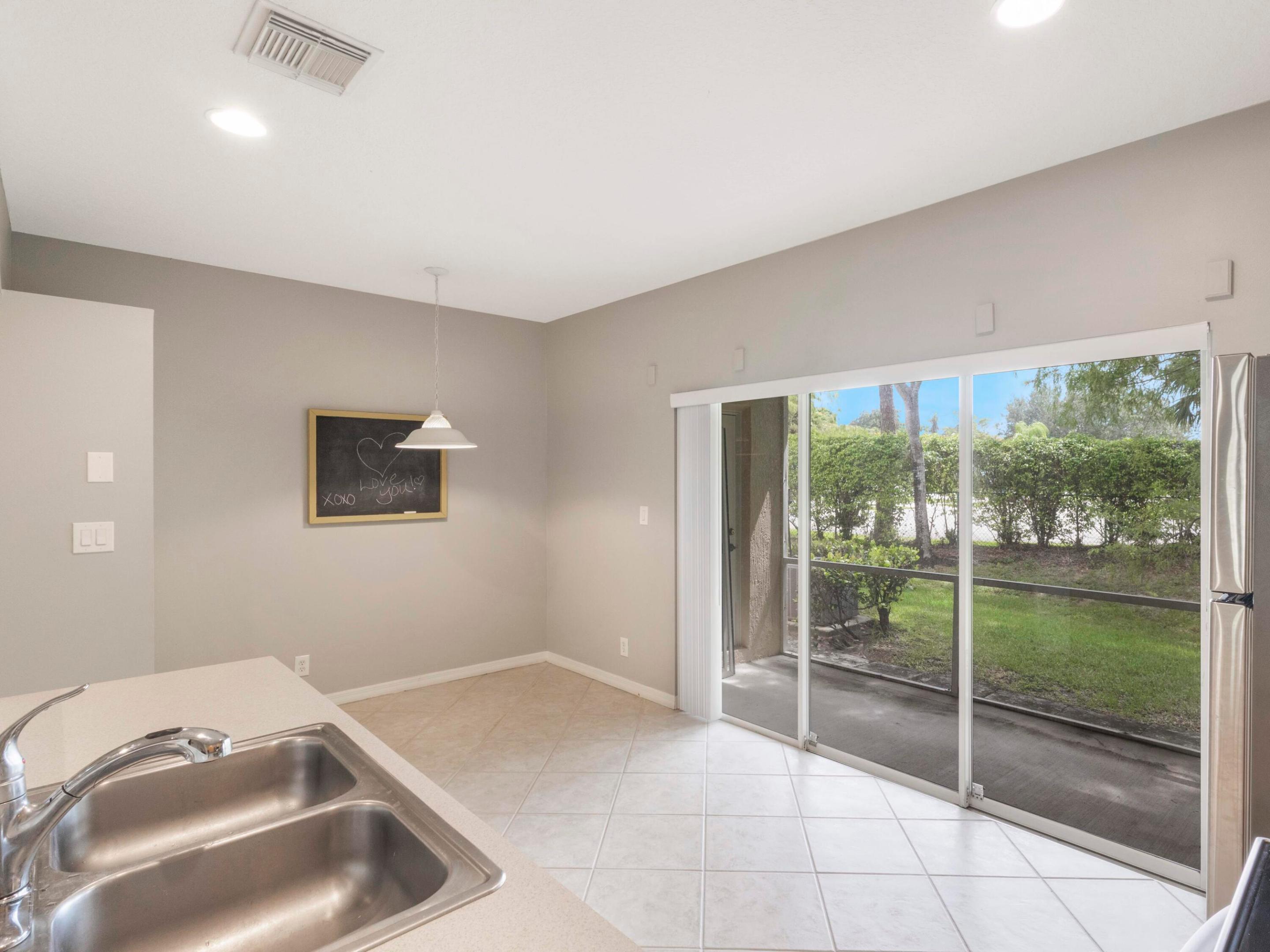 TOWNE PLACE - Residential