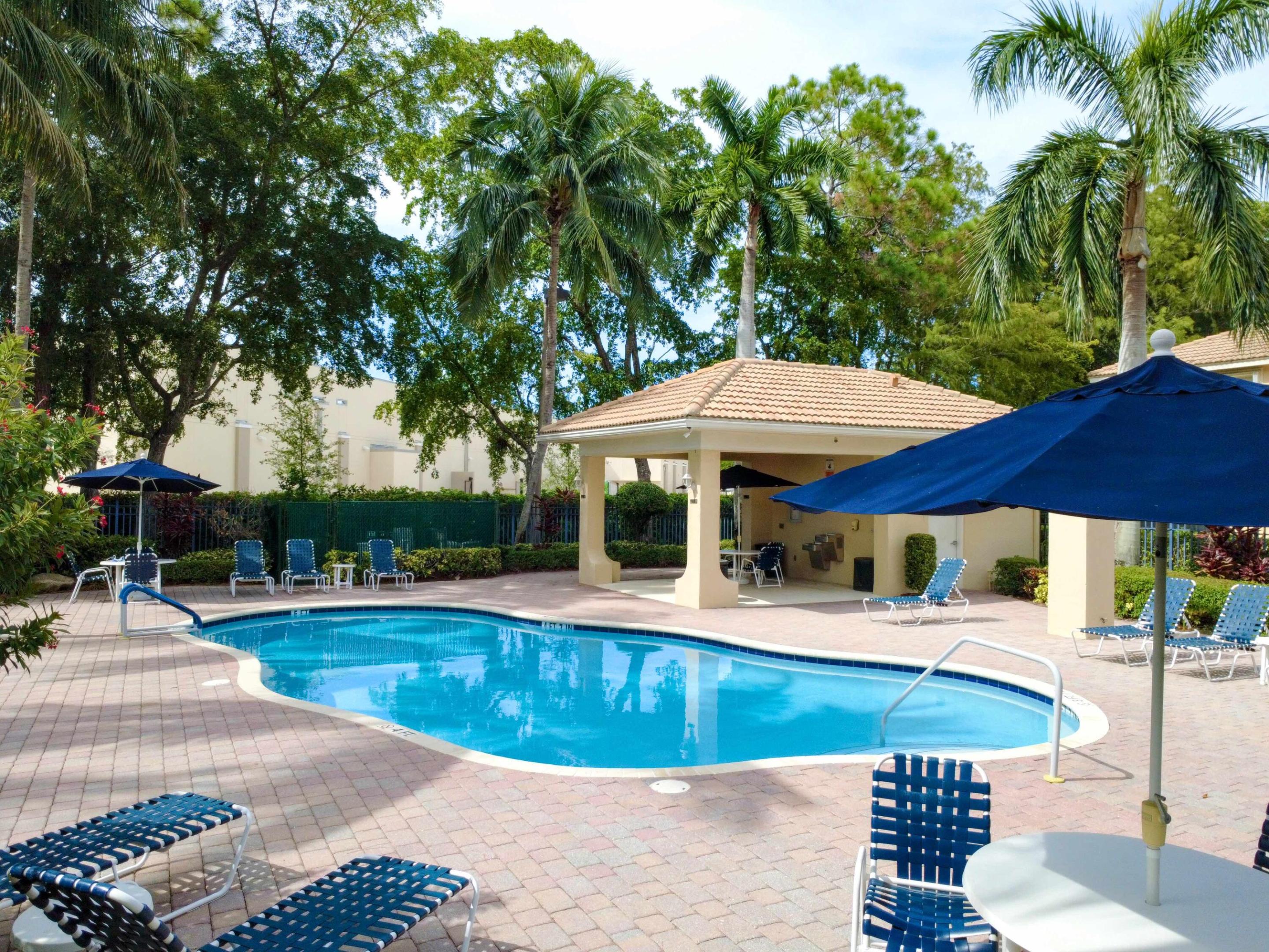 TOWNE PLACE - Residential