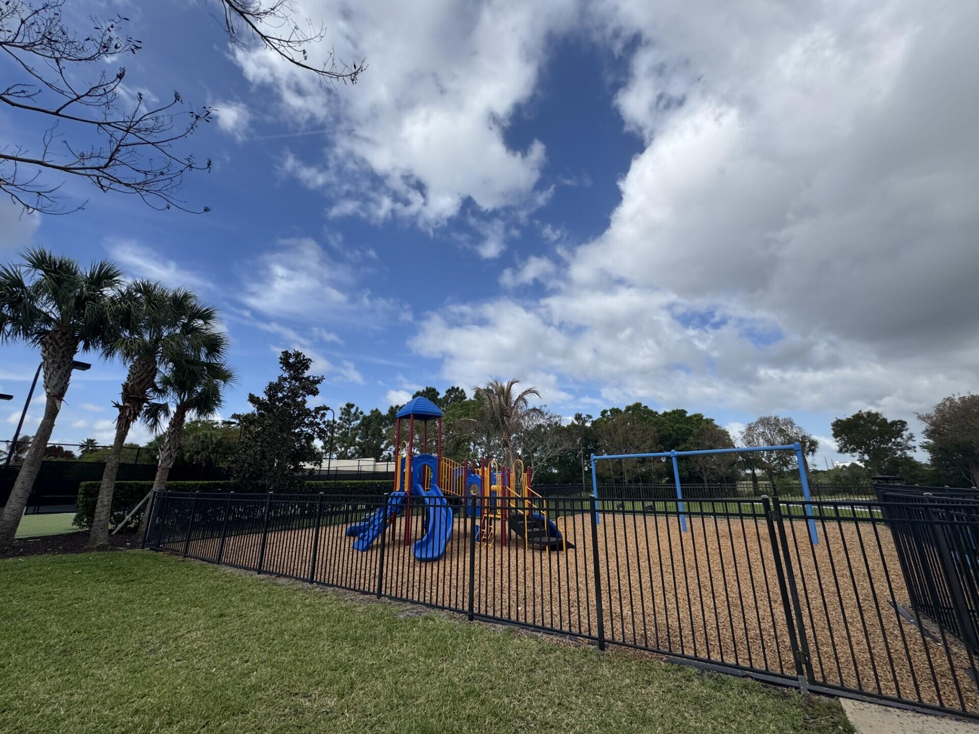 FOURTH  REPLAT OF PORTOFINO ISLES - Residential