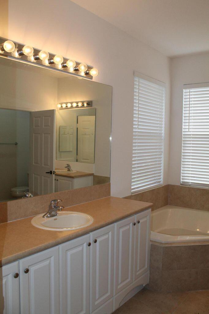 FOURTH  REPLAT OF PORTOFINO ISLES - Residential