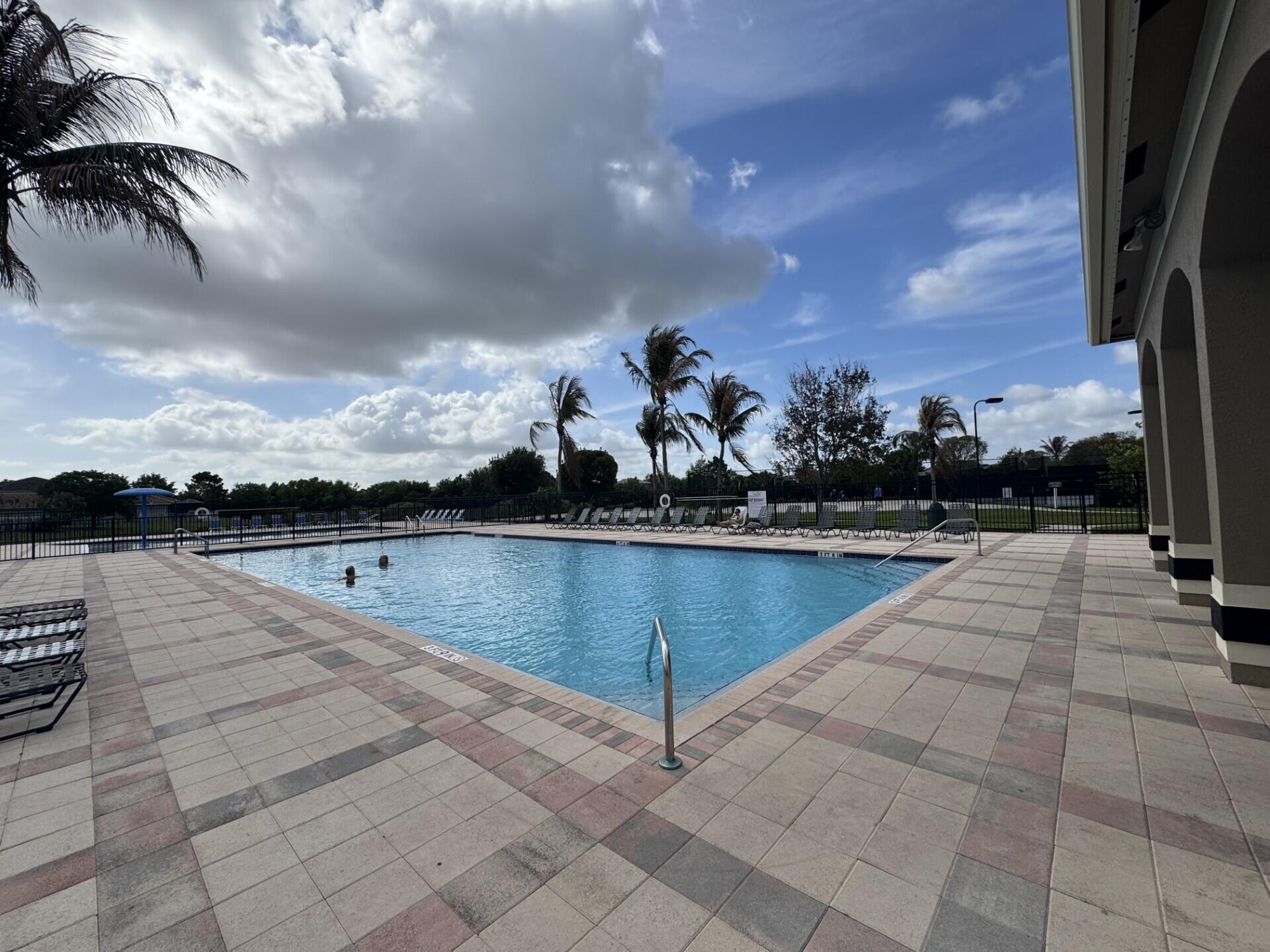 FOURTH  REPLAT OF PORTOFINO ISLES - Residential