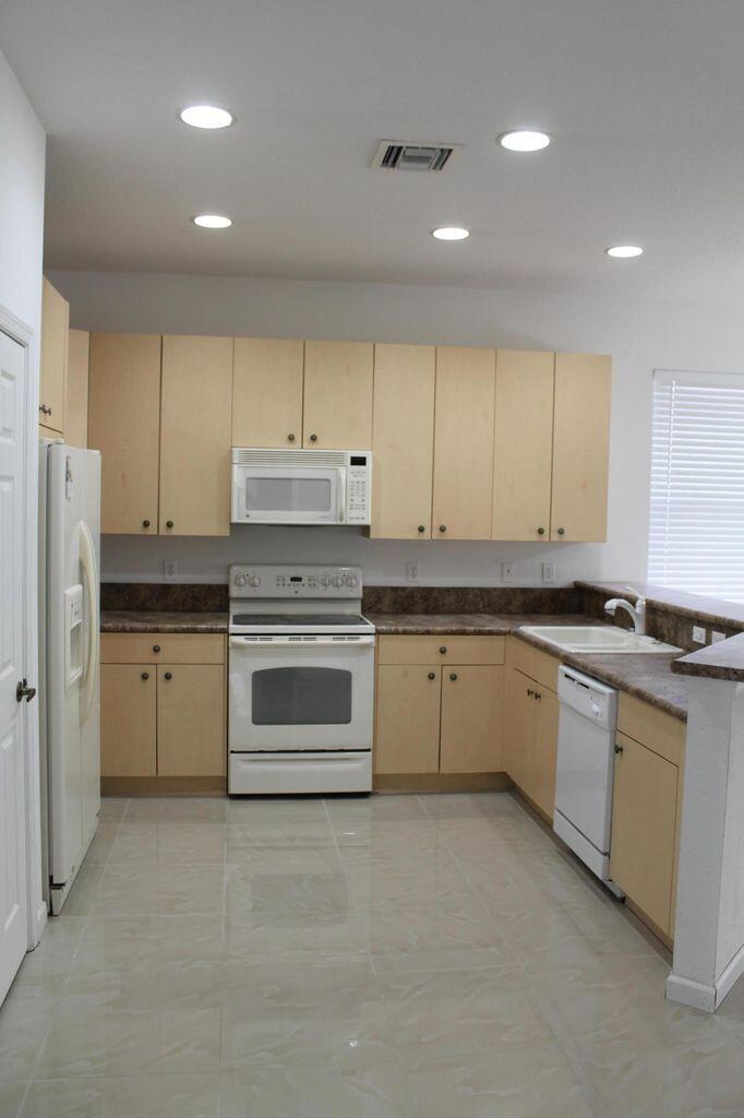 FOURTH  REPLAT OF PORTOFINO ISLES - Residential