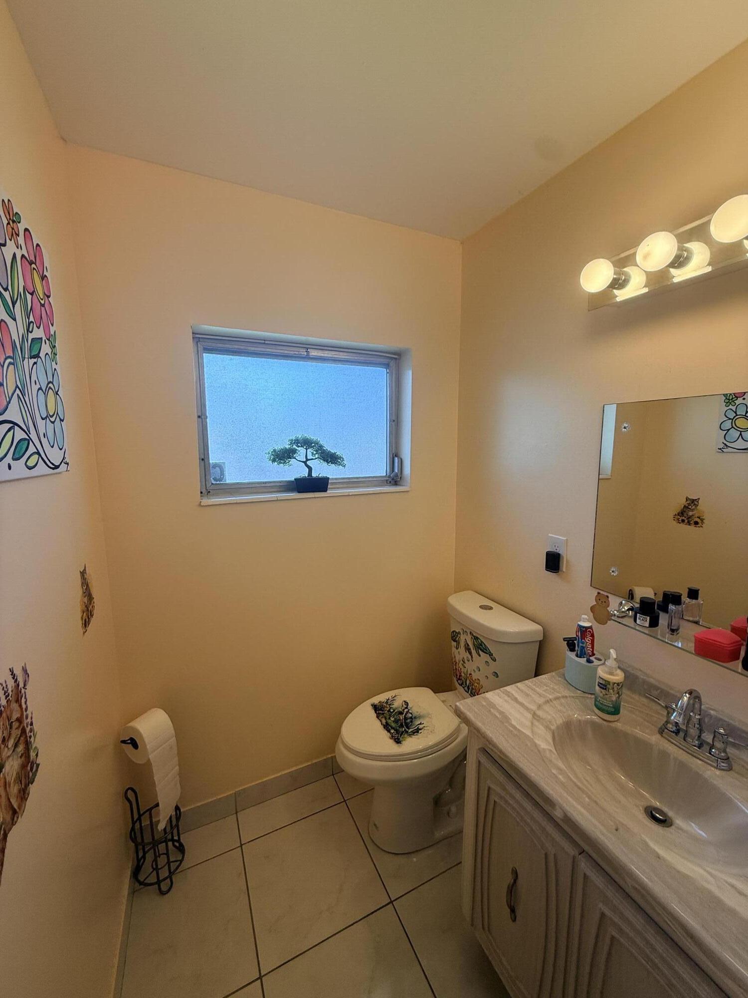 2737 E Emory Dr Drive E C