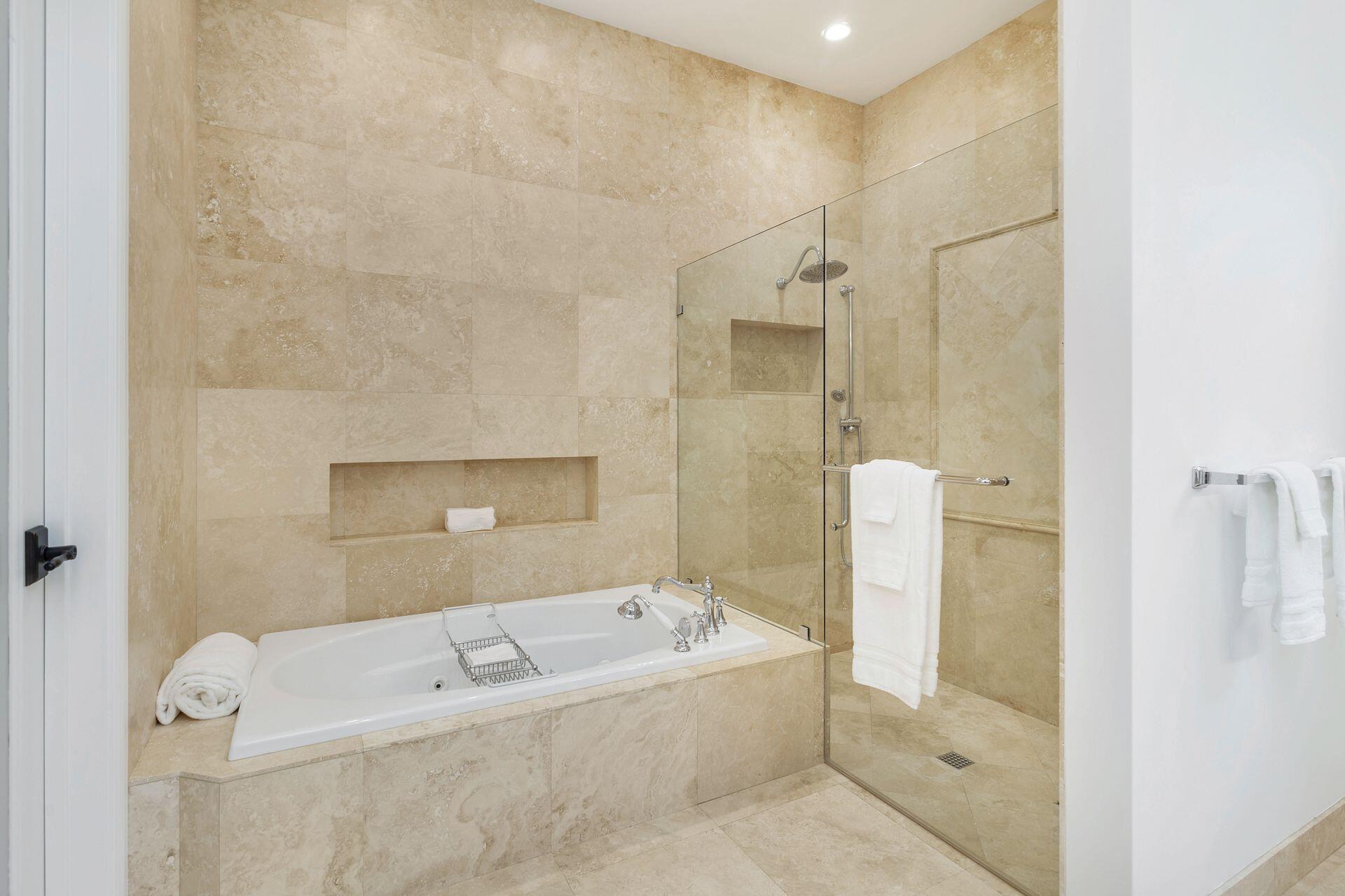 MIRAMAR SHORES - Residential