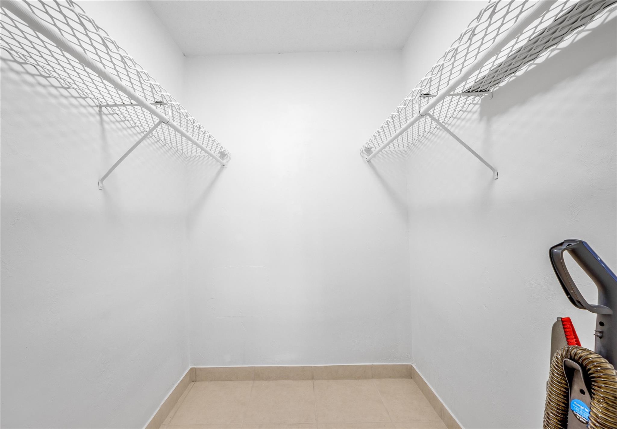 Lake Clarke Gardens Condo - Residential Lease