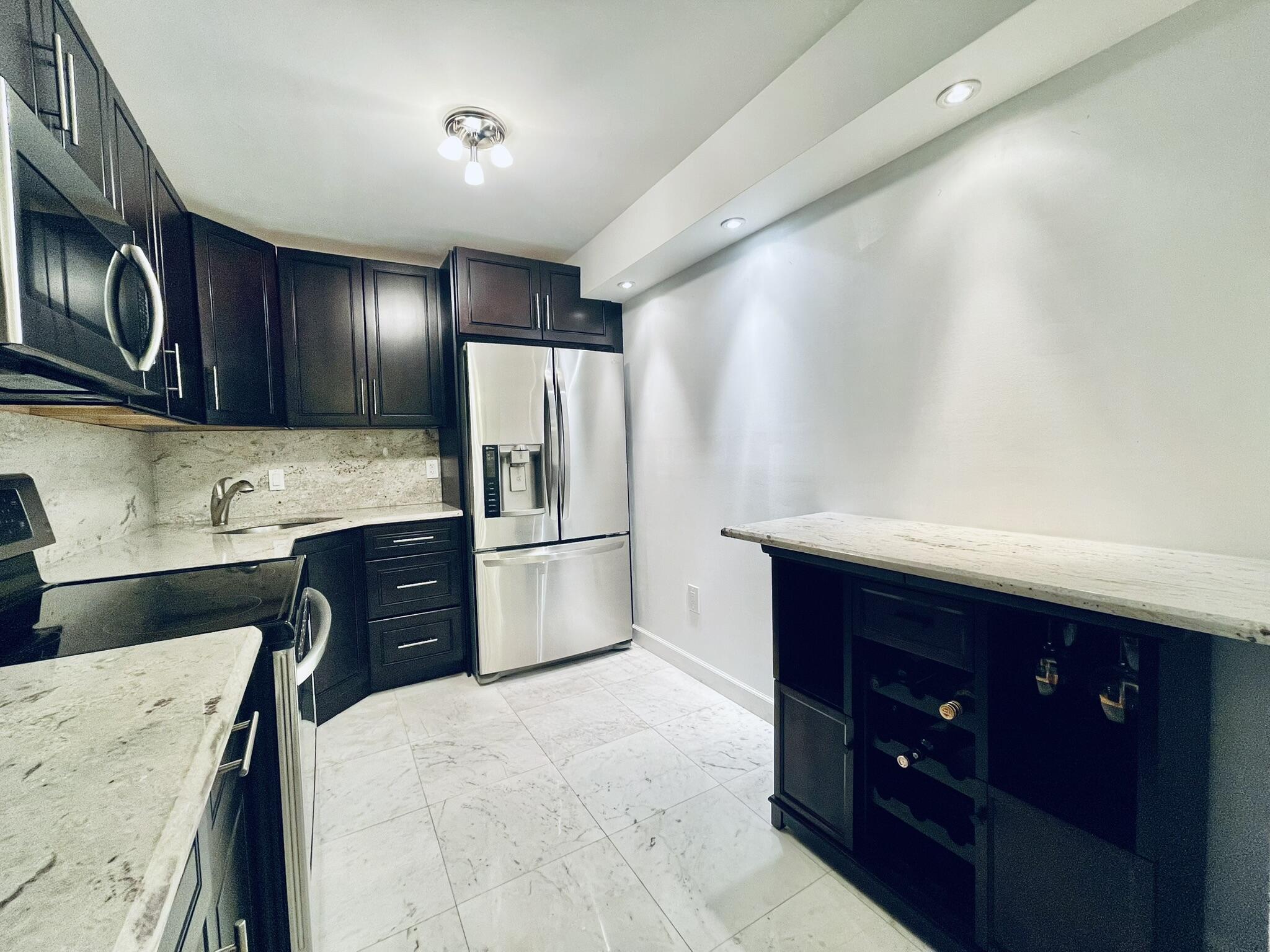 OMEGA CONDO NO 2 - Residential