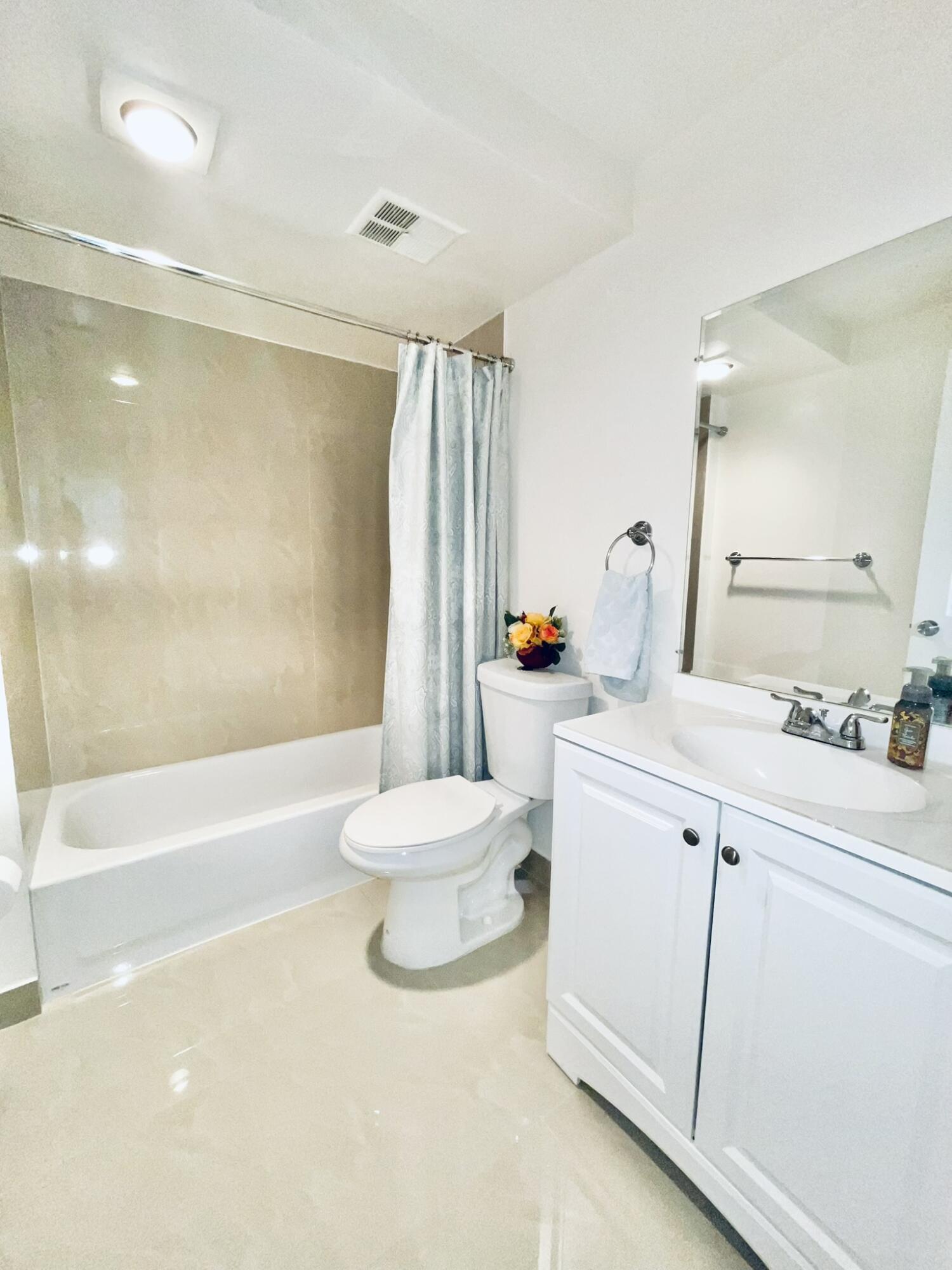 OMEGA CONDO NO 2 - Residential