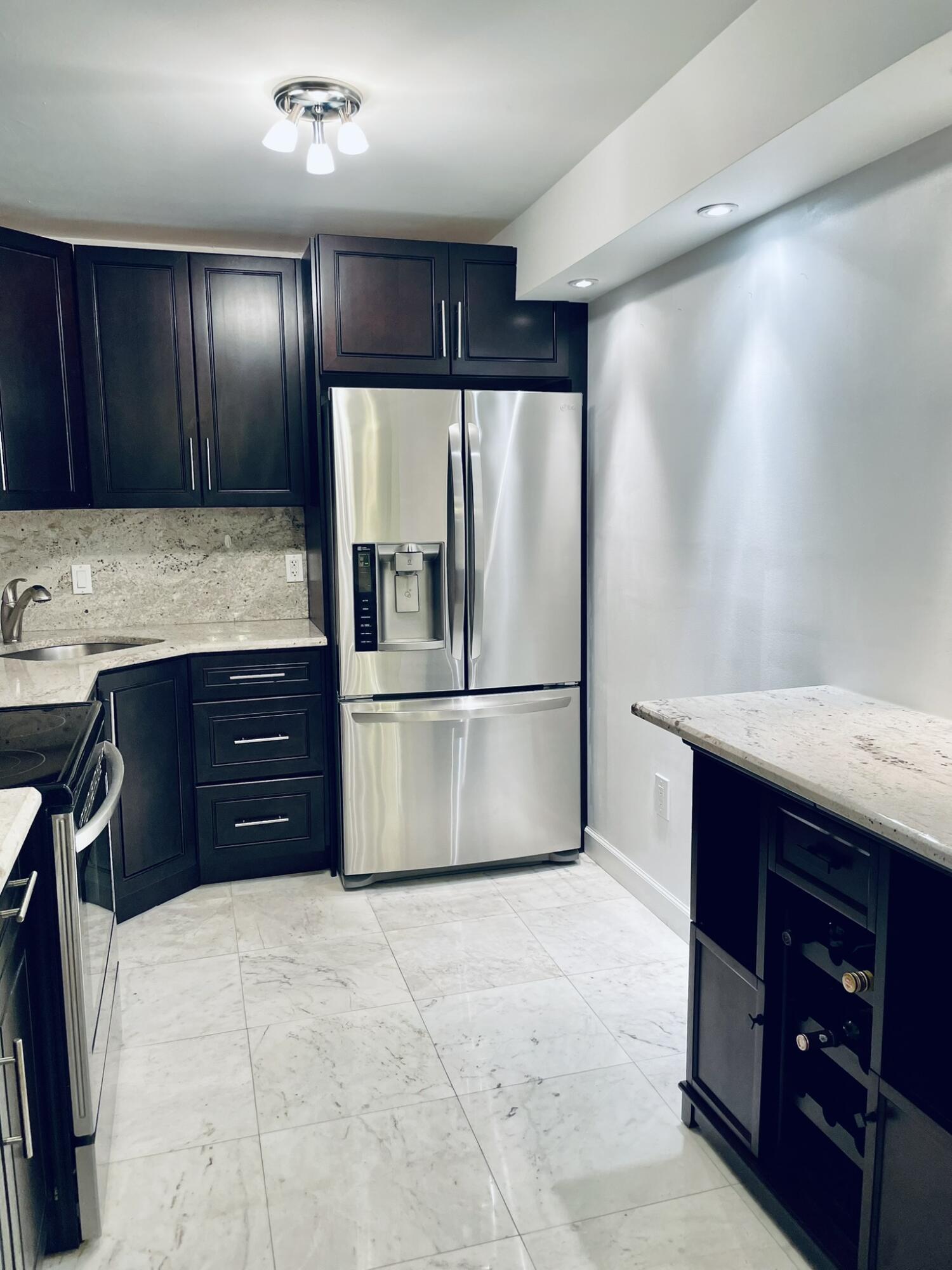OMEGA CONDO NO 2 - Residential