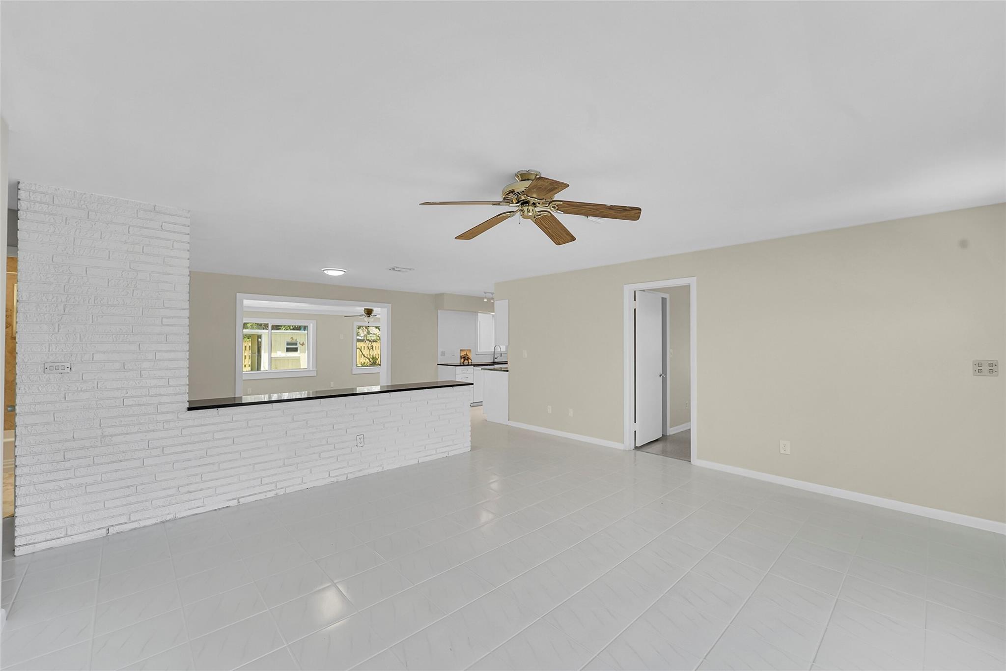 Lake Worth, Florida 33461, United States, 3 Bedrooms Bedrooms, ,2 BathroomsBathrooms,Residential,Pending,209694