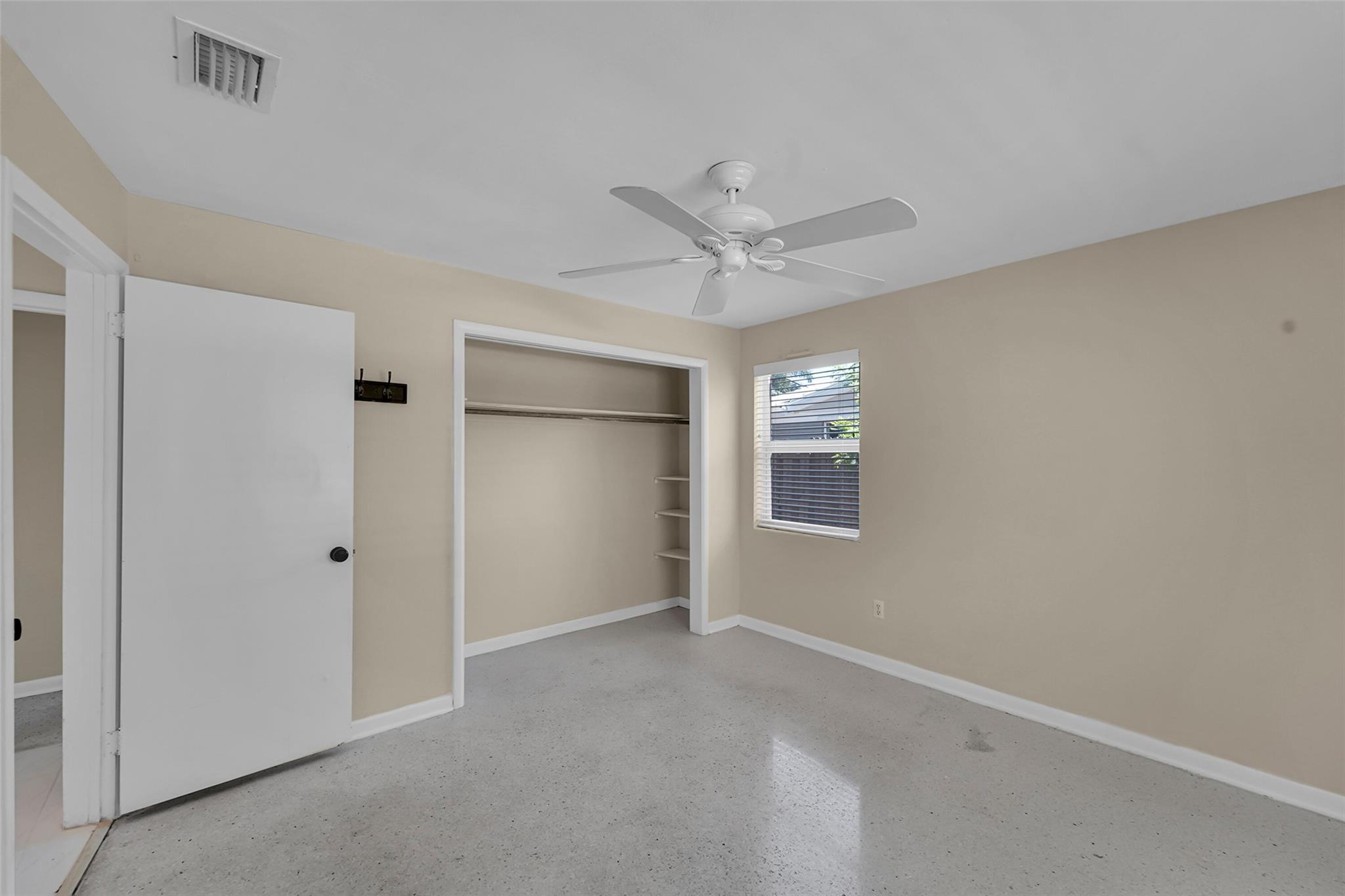 Lake Worth, Florida 33461, United States, 3 Bedrooms Bedrooms, ,2 BathroomsBathrooms,Residential,Pending,209694