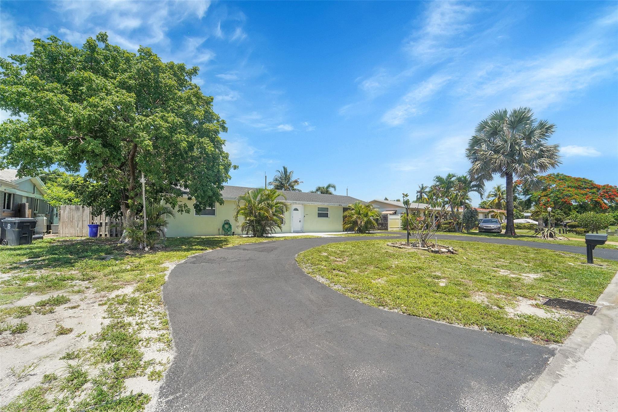 Lake Worth, Florida 33461, United States, 3 Bedrooms Bedrooms, ,2 BathroomsBathrooms,Residential,Pending,209694