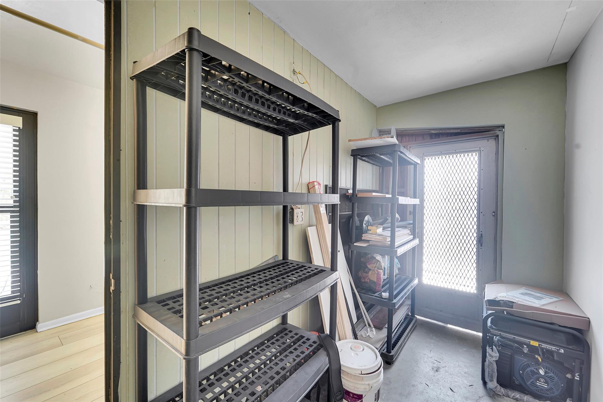 Lake Worth, Florida 33461, United States, 3 Bedrooms Bedrooms, ,2 BathroomsBathrooms,Residential,Pending,209694