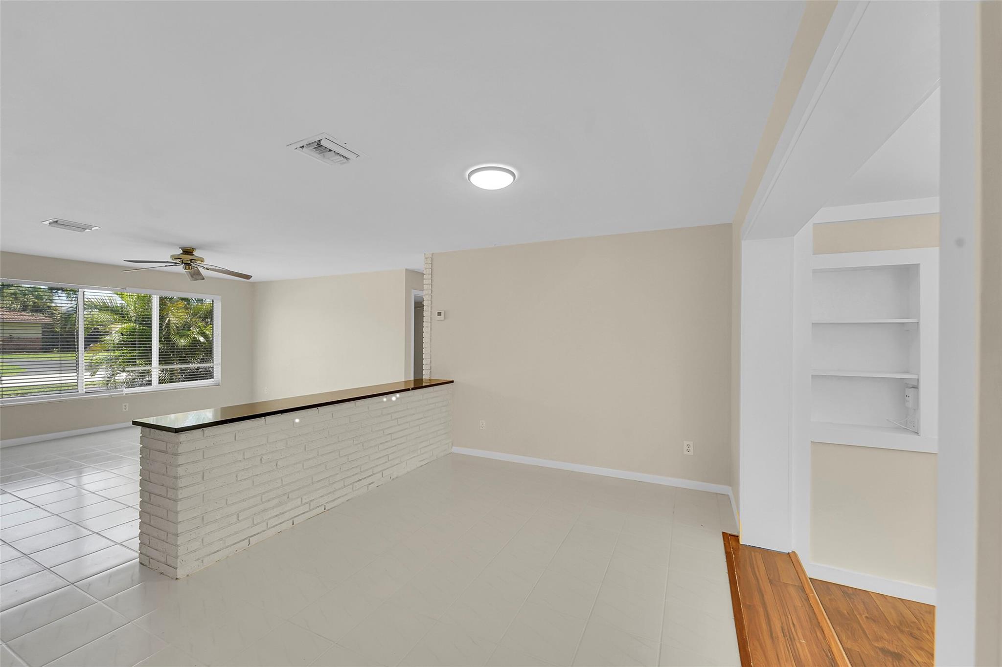 Lake Worth, Florida 33461, United States, 3 Bedrooms Bedrooms, ,2 BathroomsBathrooms,Residential,Pending,209694