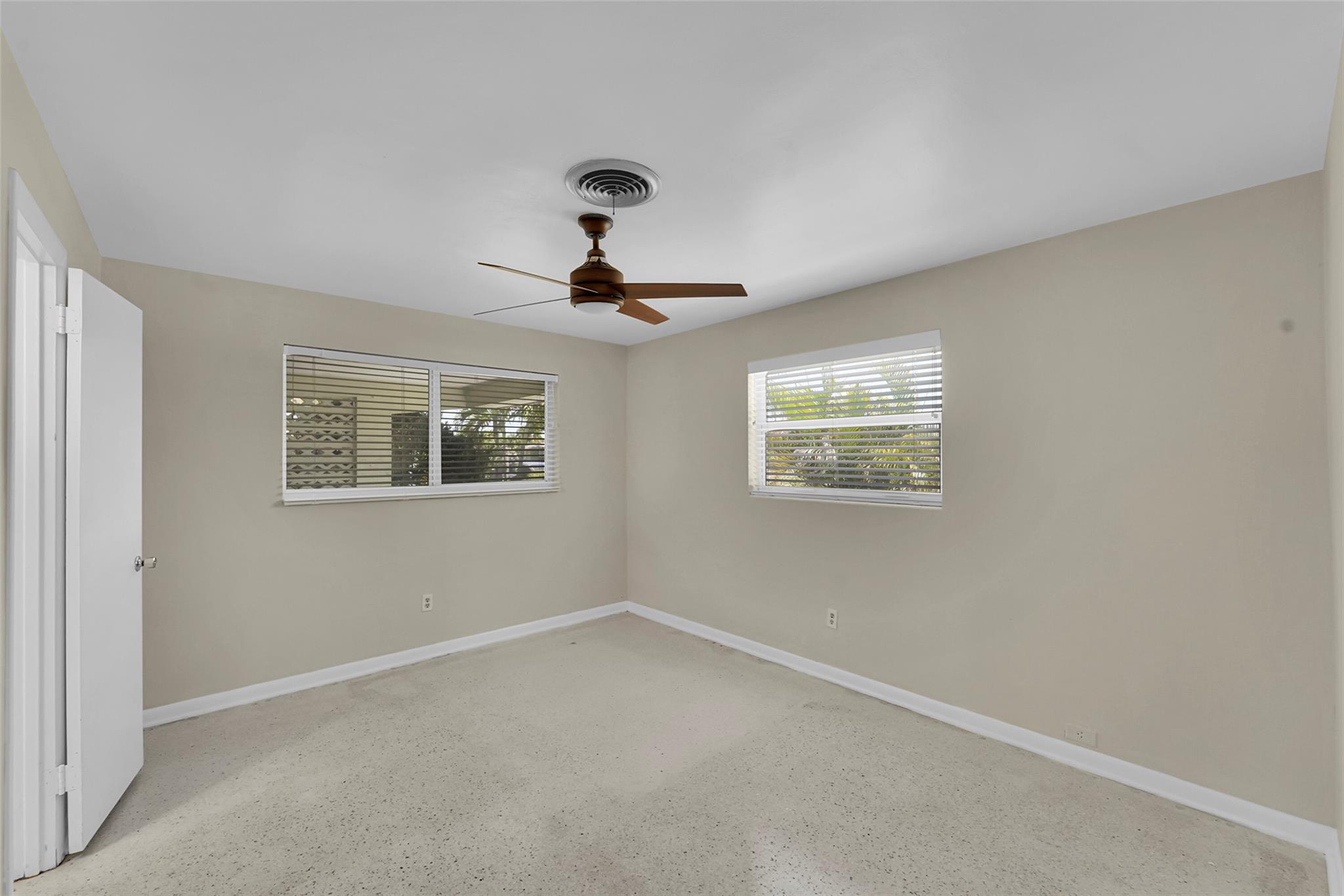 Lake Worth, Florida 33461, United States, 3 Bedrooms Bedrooms, ,2 BathroomsBathrooms,Residential,Pending,209694