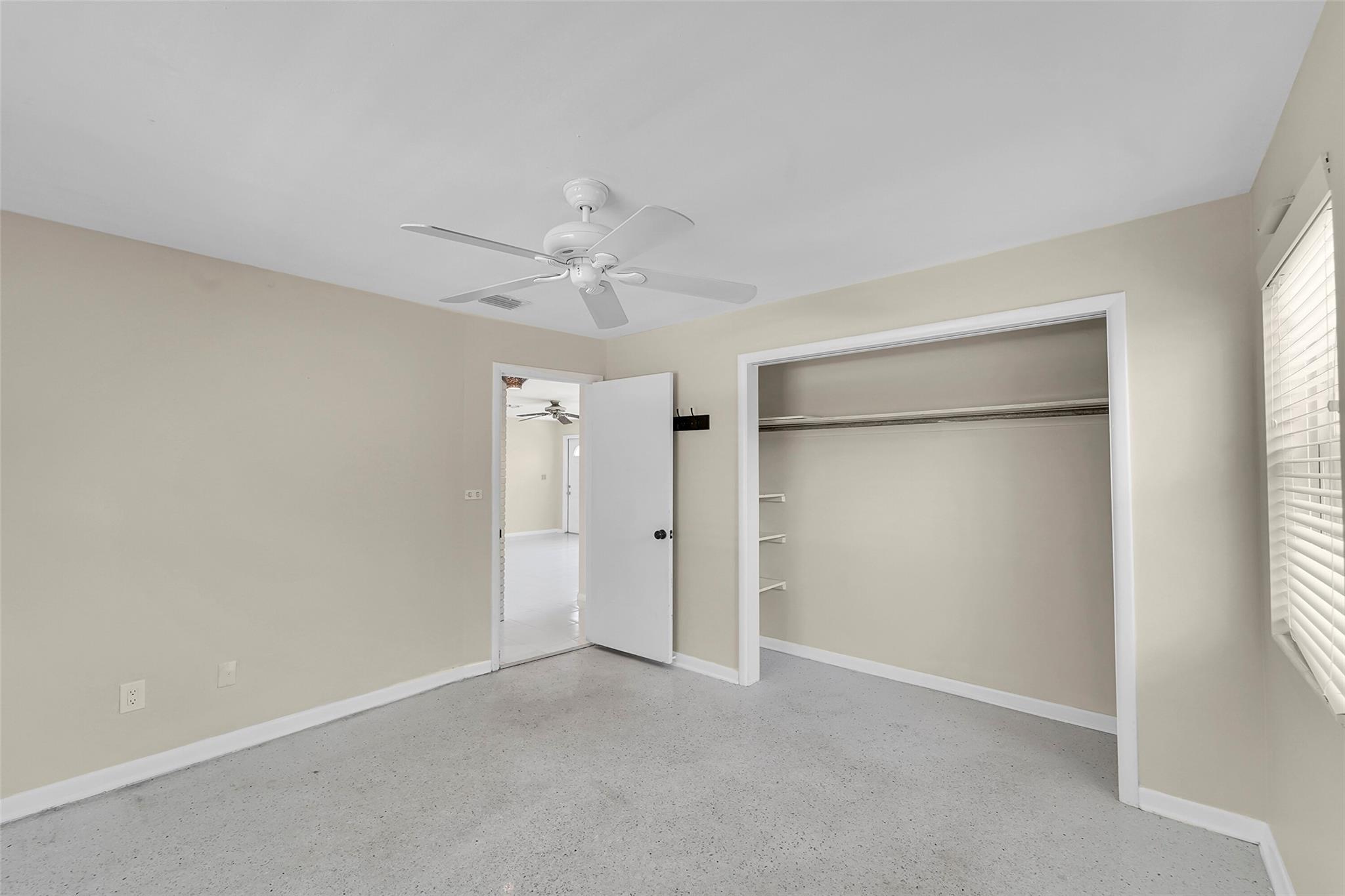 Lake Worth, Florida 33461, United States, 3 Bedrooms Bedrooms, ,2 BathroomsBathrooms,Residential,Pending,209694