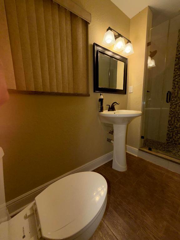 OVERBROOK - Residential Lease