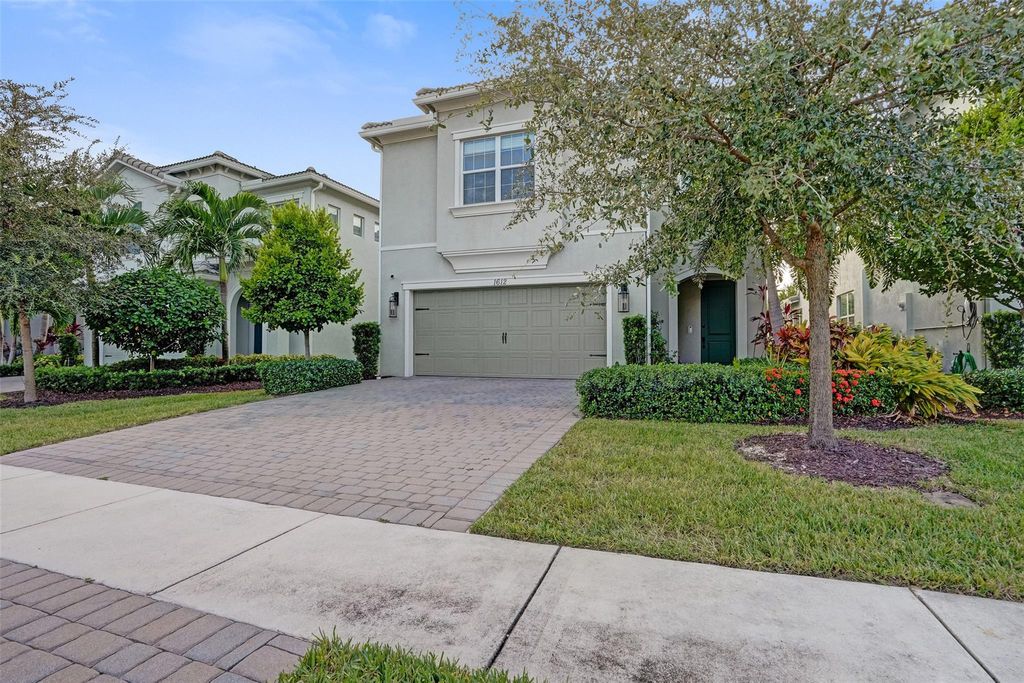Photo of 1612 Trailhead Ter, Hollywood, FL 33021 (MLS # F10535448)