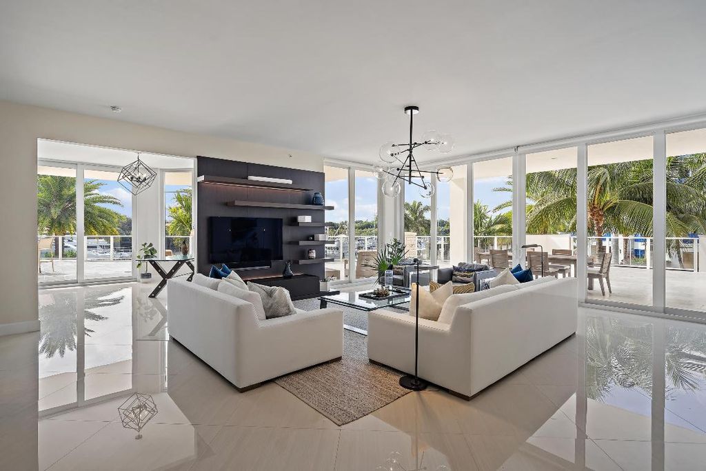 Photo of 2700 Donald Ross Road #203, Palm Beach Gardens, FL 33410 (MLS # R10915233)