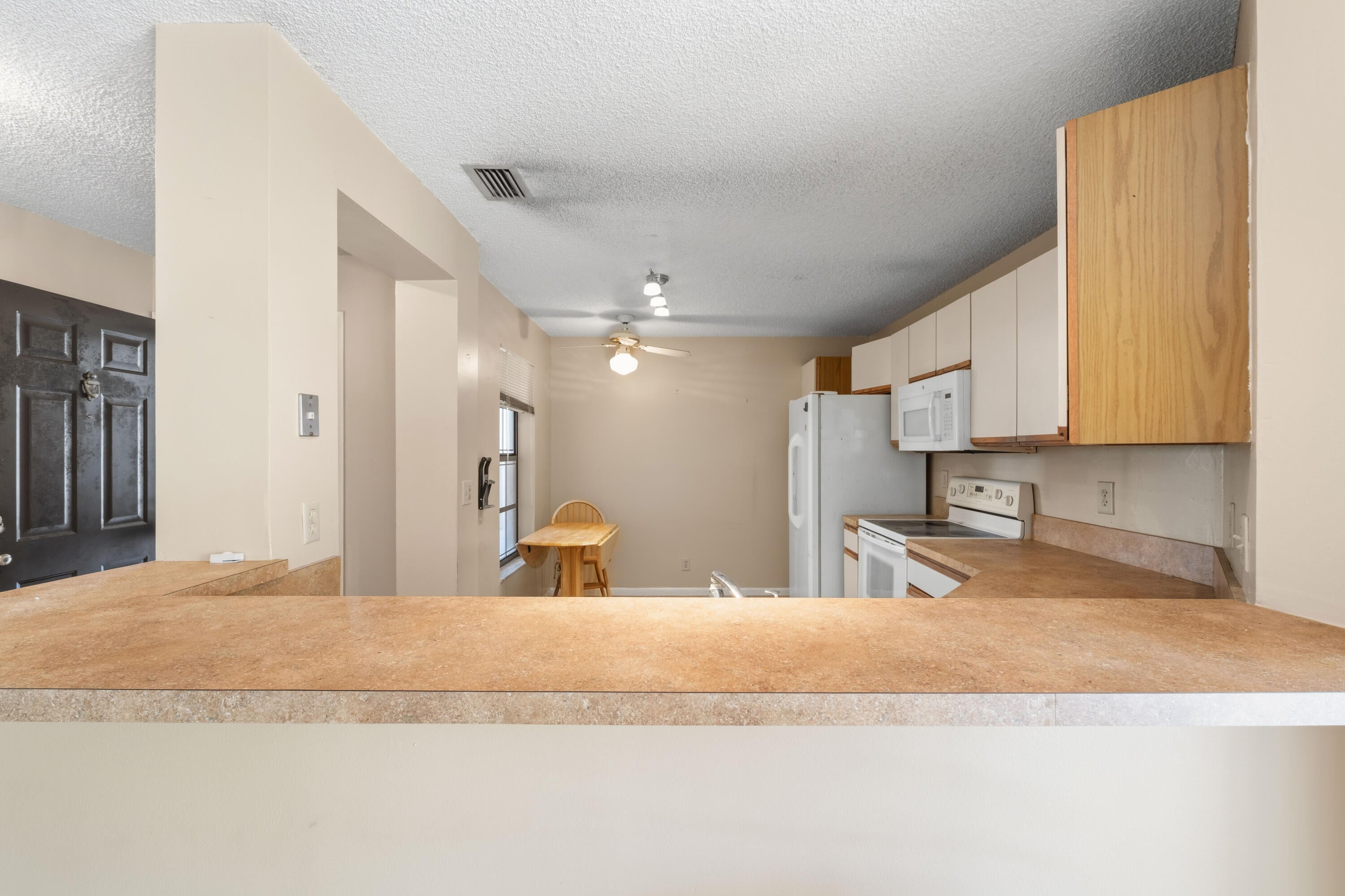 Properties 3237 Perimeter Drive 2512