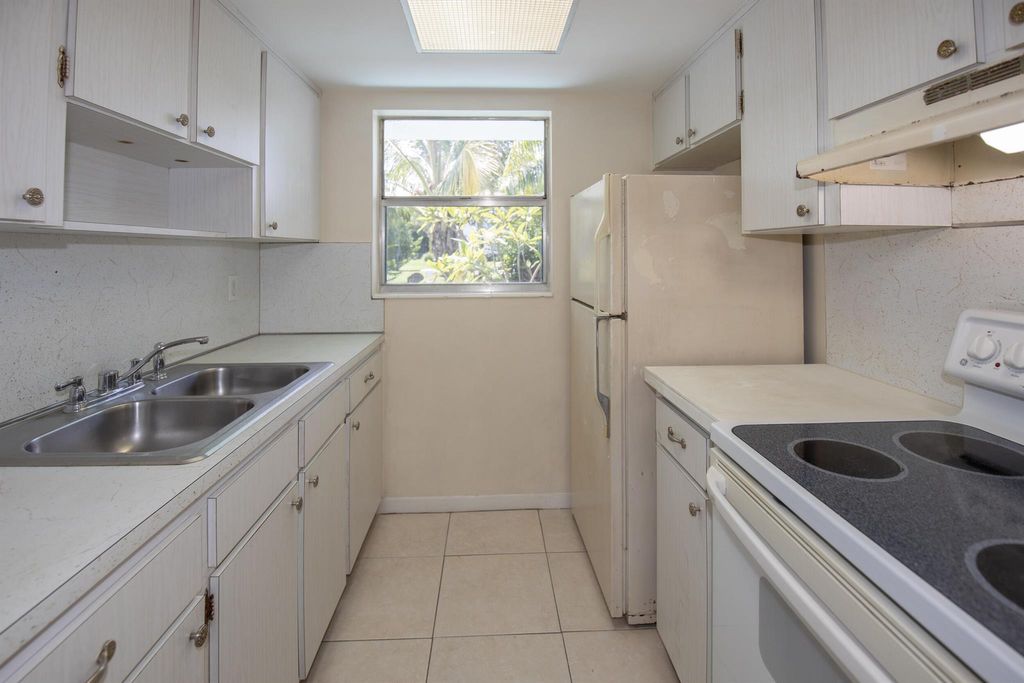 Photo of 221 SE 3rd Avenue #2, Boynton Beach, FL 33435 (MLS # R11078809)