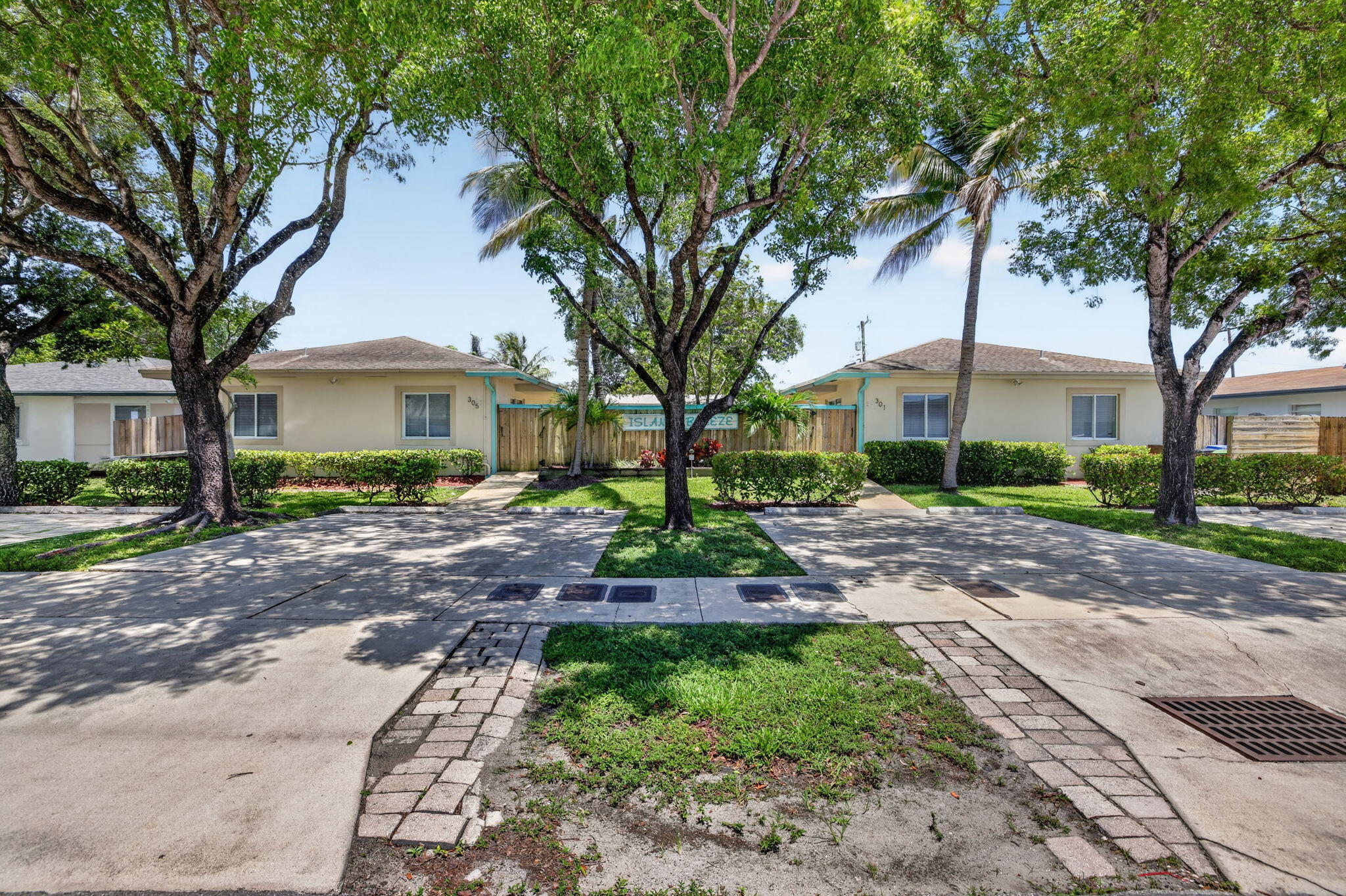 305 SW 16th Street