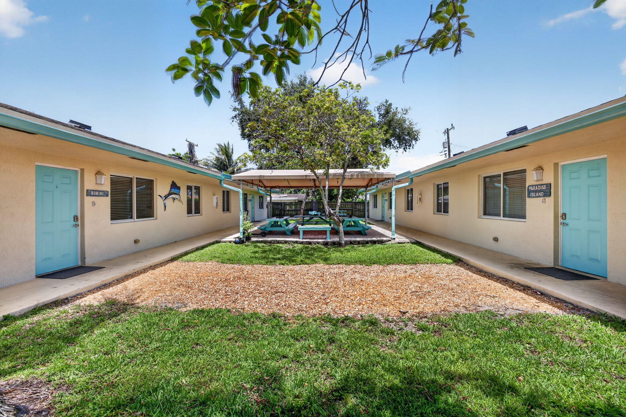 Croissant Park - Residential Income