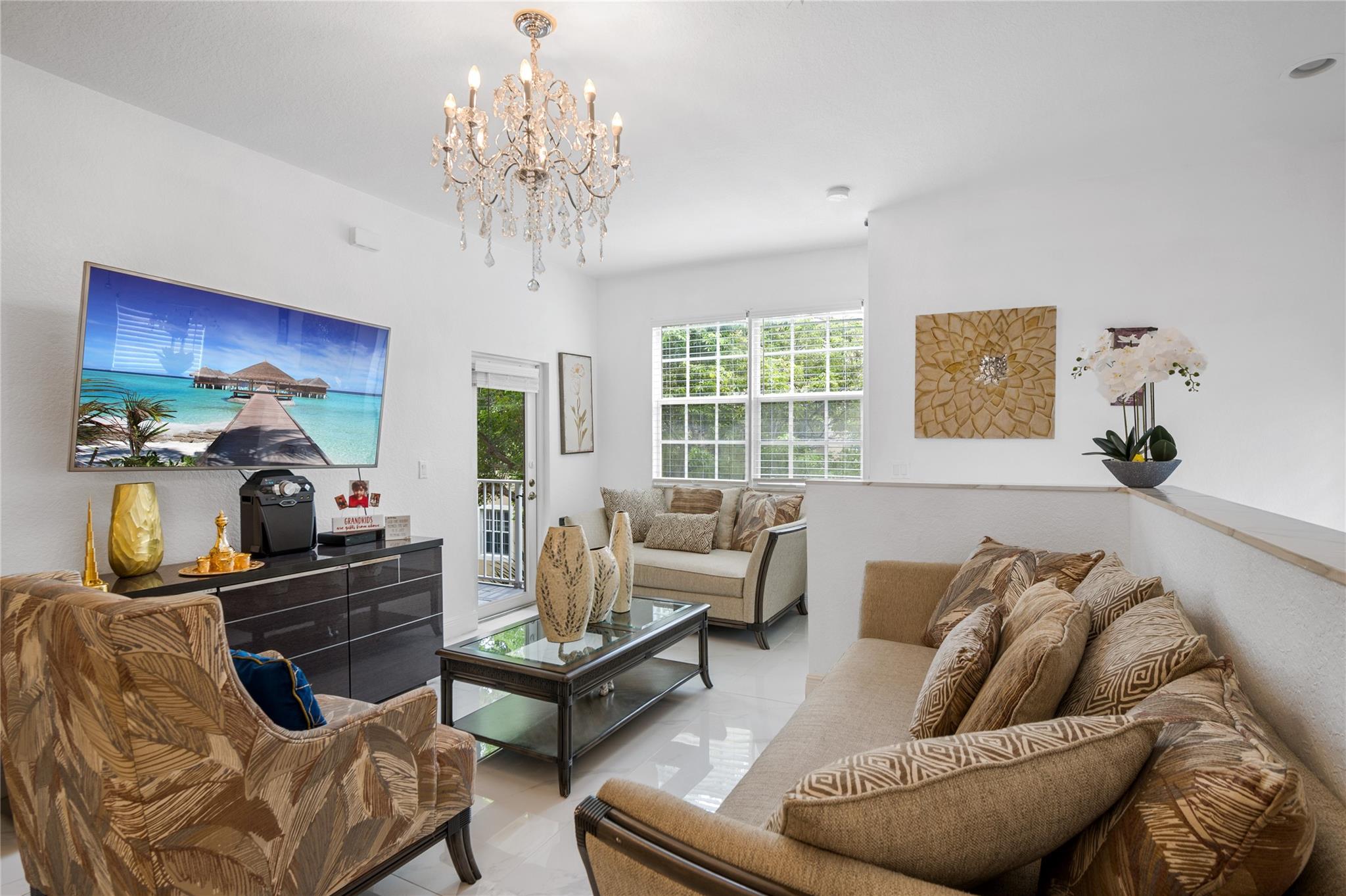 HAMPTON HILLS - Residential