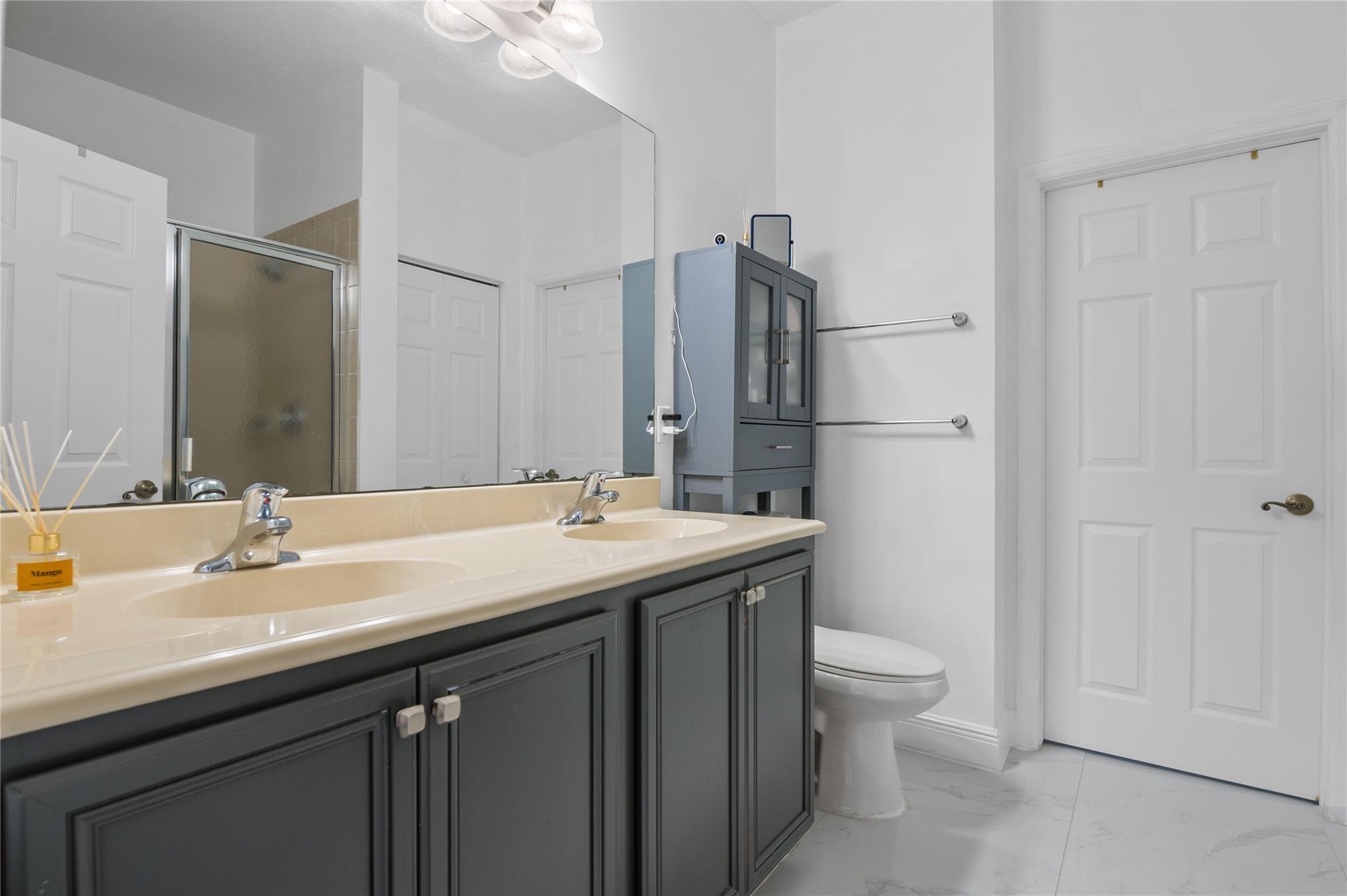 HAMPTON HILLS - Residential