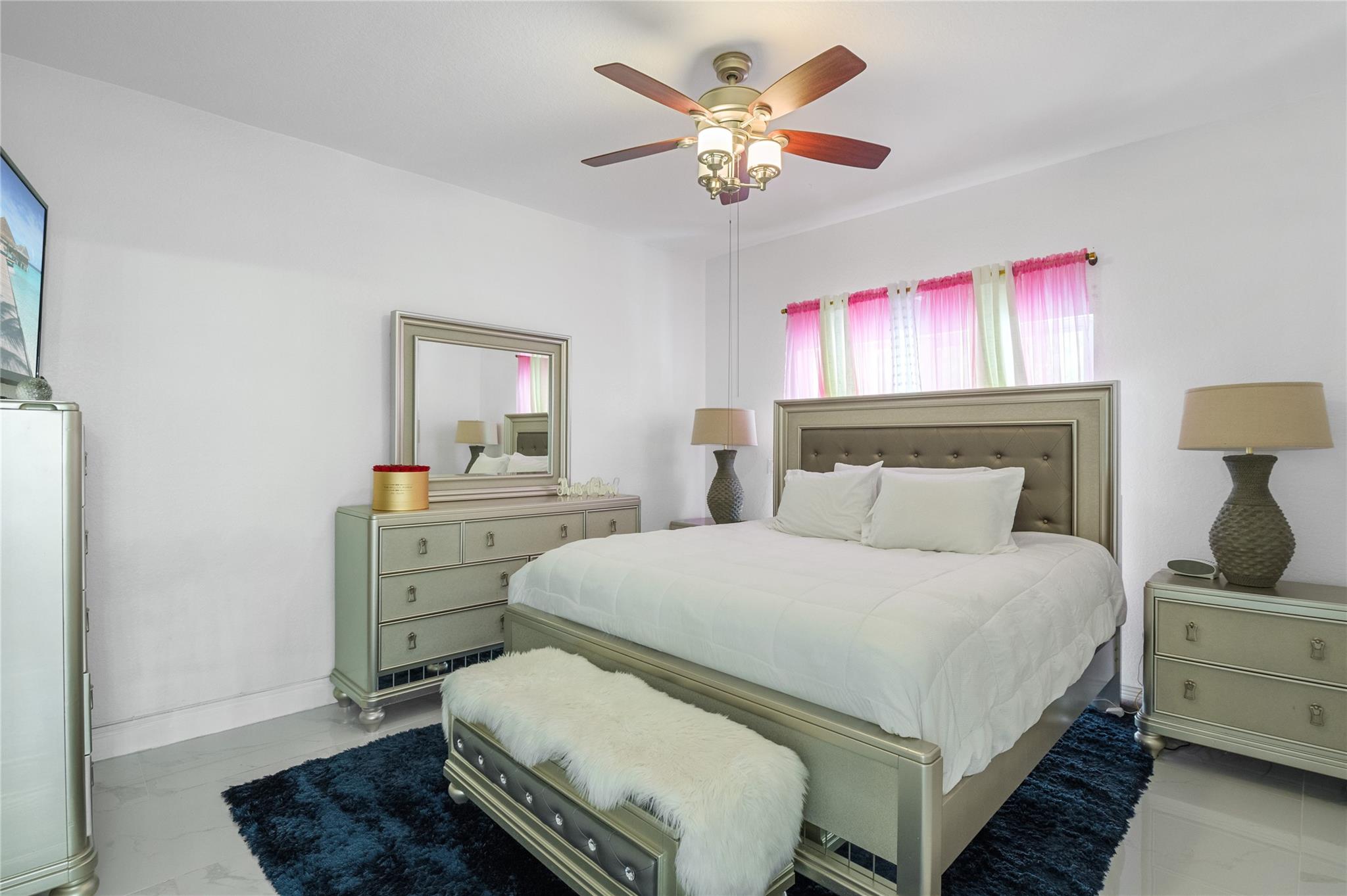 HAMPTON HILLS - Residential