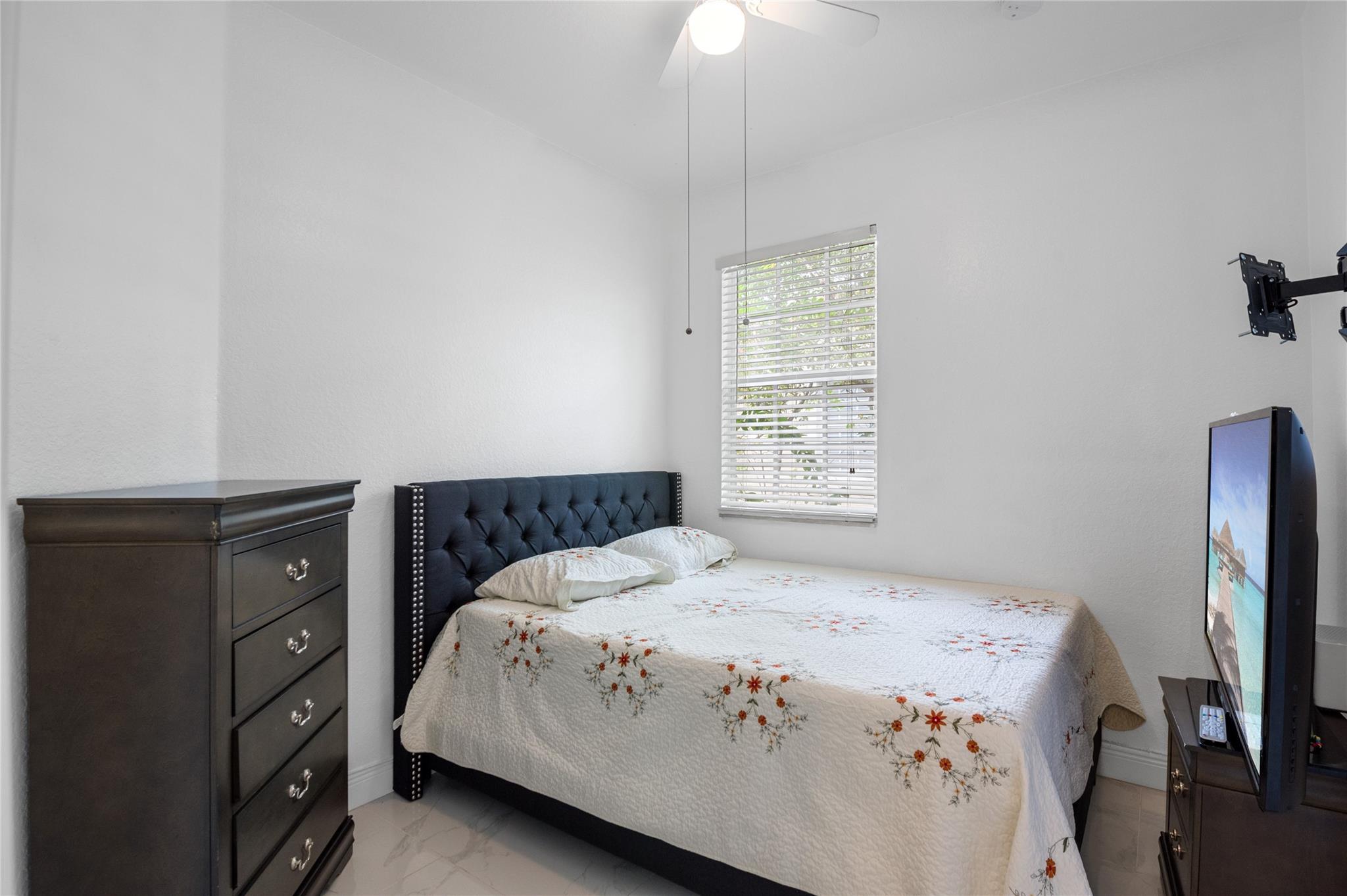 HAMPTON HILLS - Residential