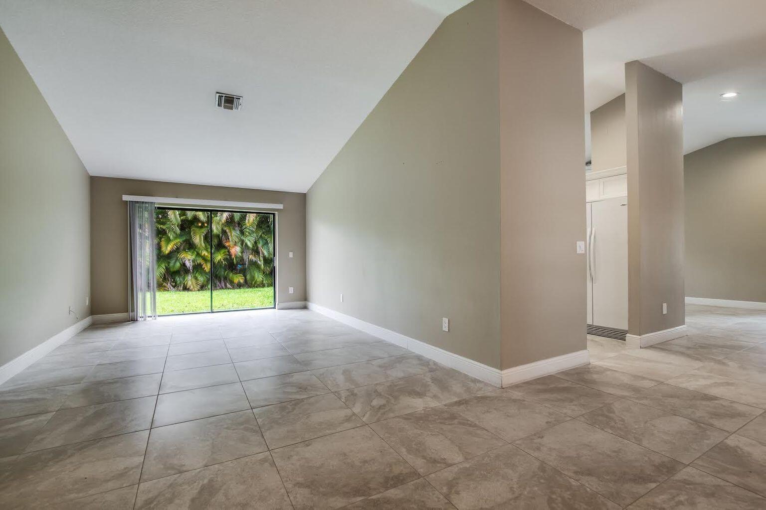 GREENVIEW SHORES 2 OF WELLINGTON - Residential Lease