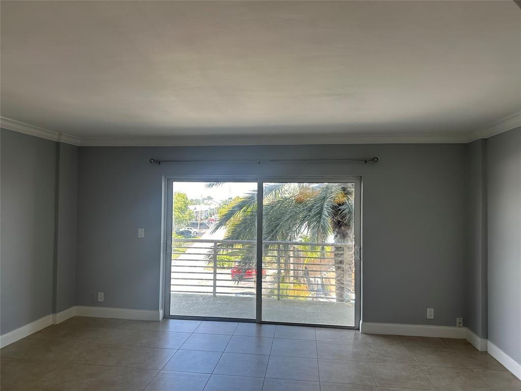 2900 NE 30th St 4D