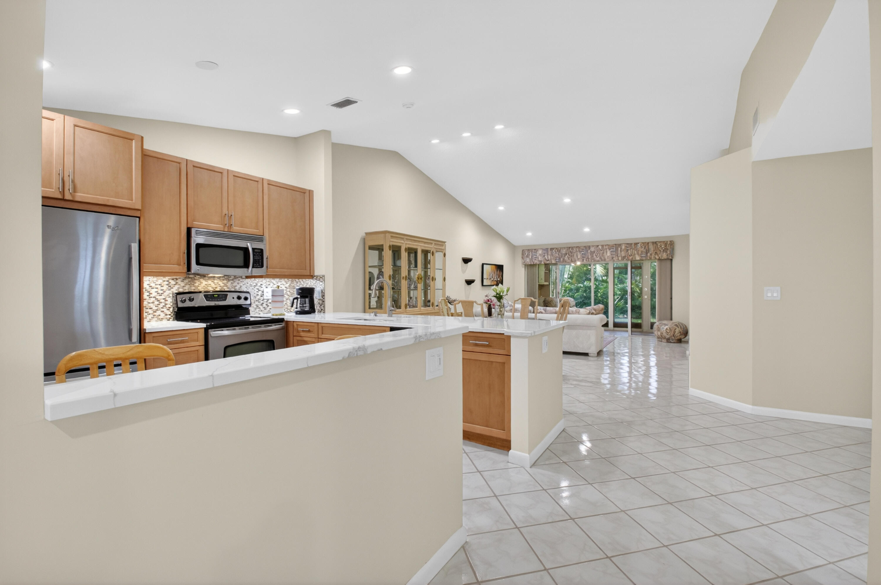 EMERALD POINTE 1 - Residential