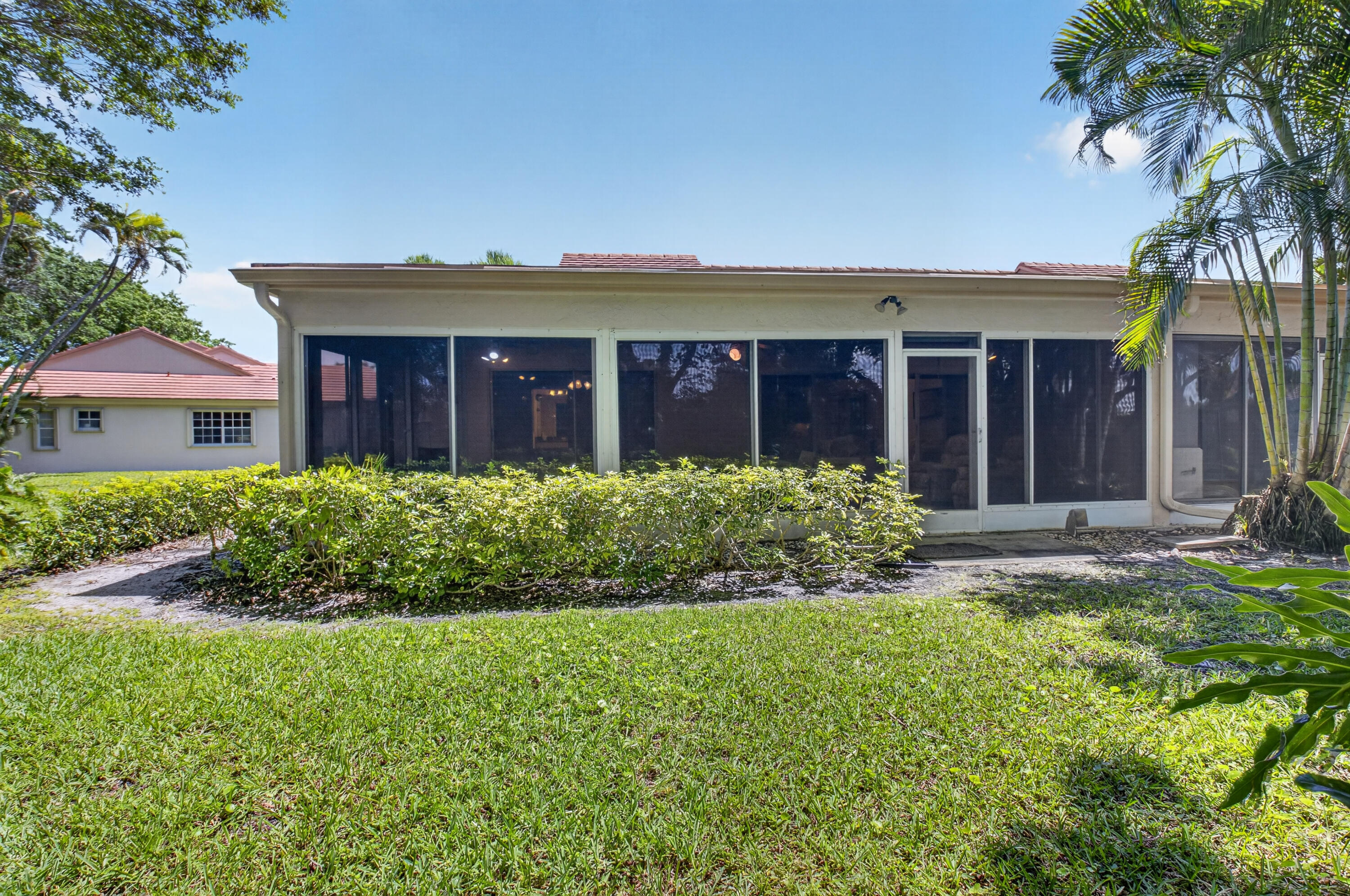 EMERALD POINTE 1 - Residential