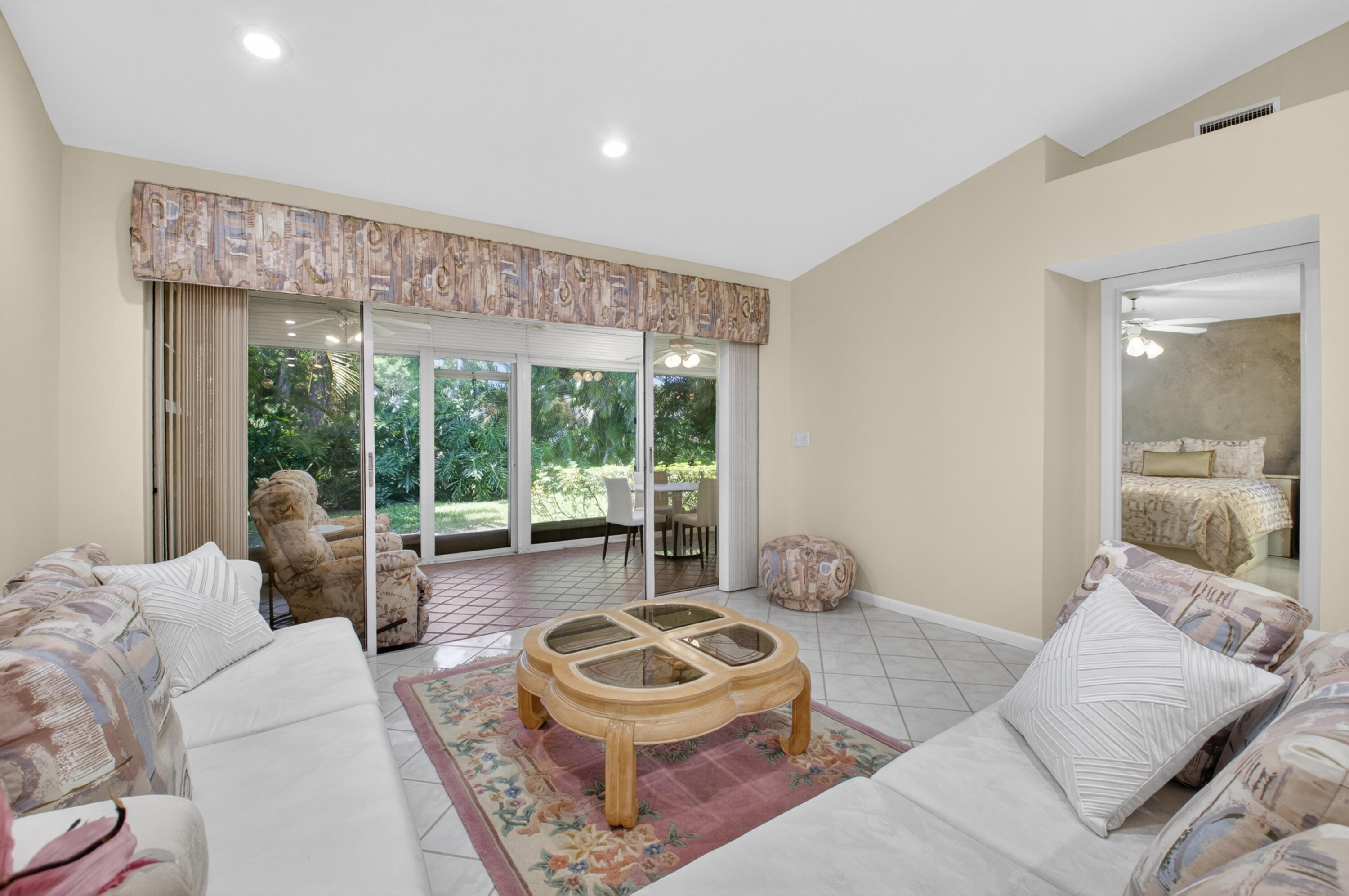 EMERALD POINTE 1 - Residential