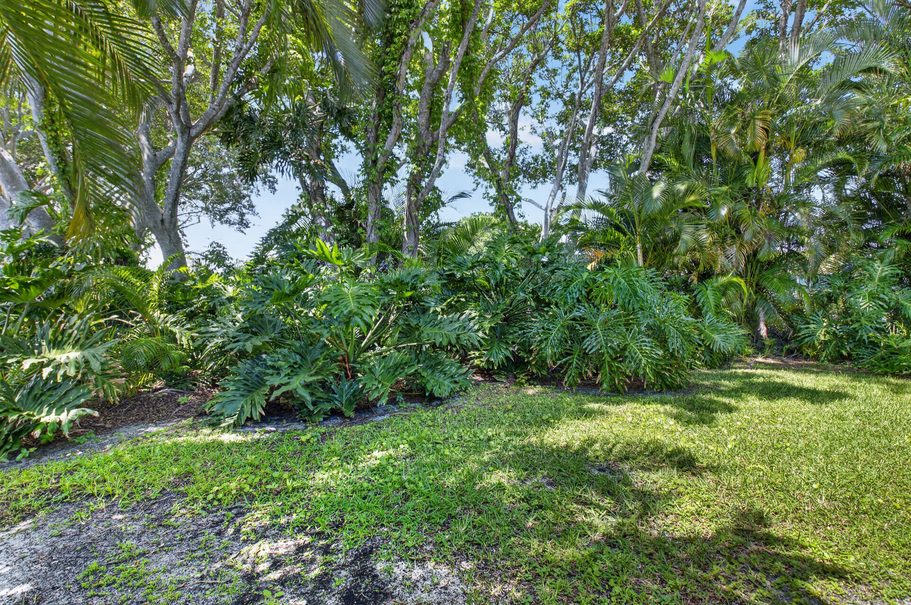 EMERALD POINTE 1 - Residential