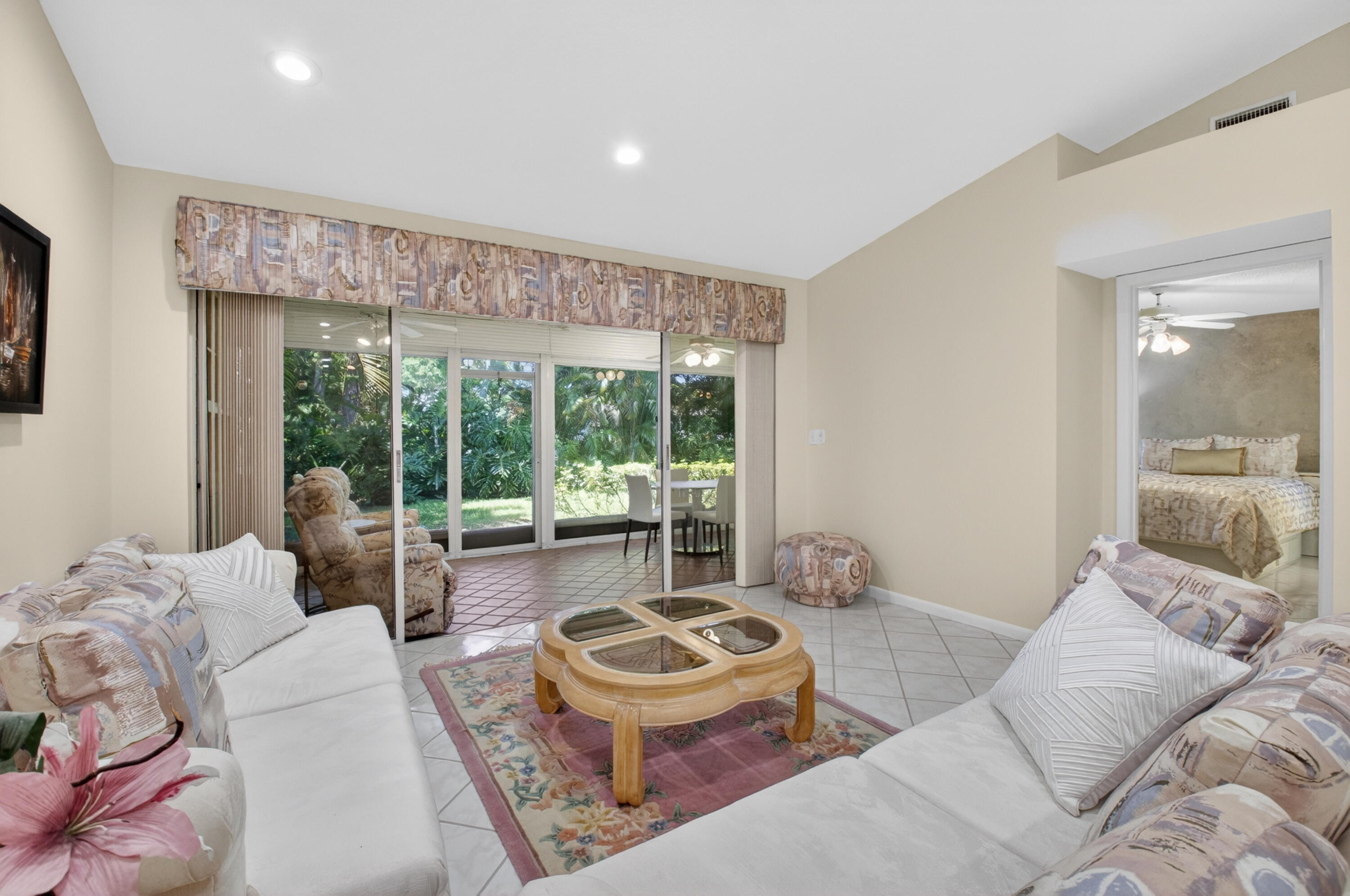 EMERALD POINTE 1 - Residential