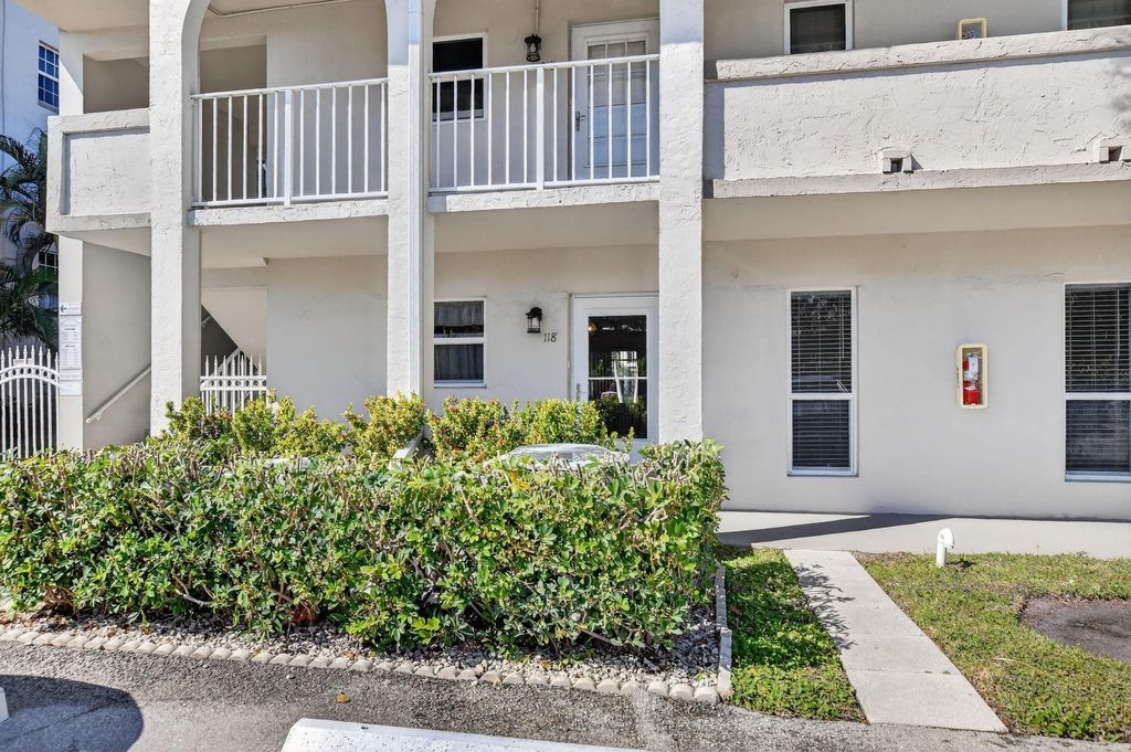 Photo of 250 NE 20th Street #1180, Boca Raton, FL 33431 (MLS # F10552622)