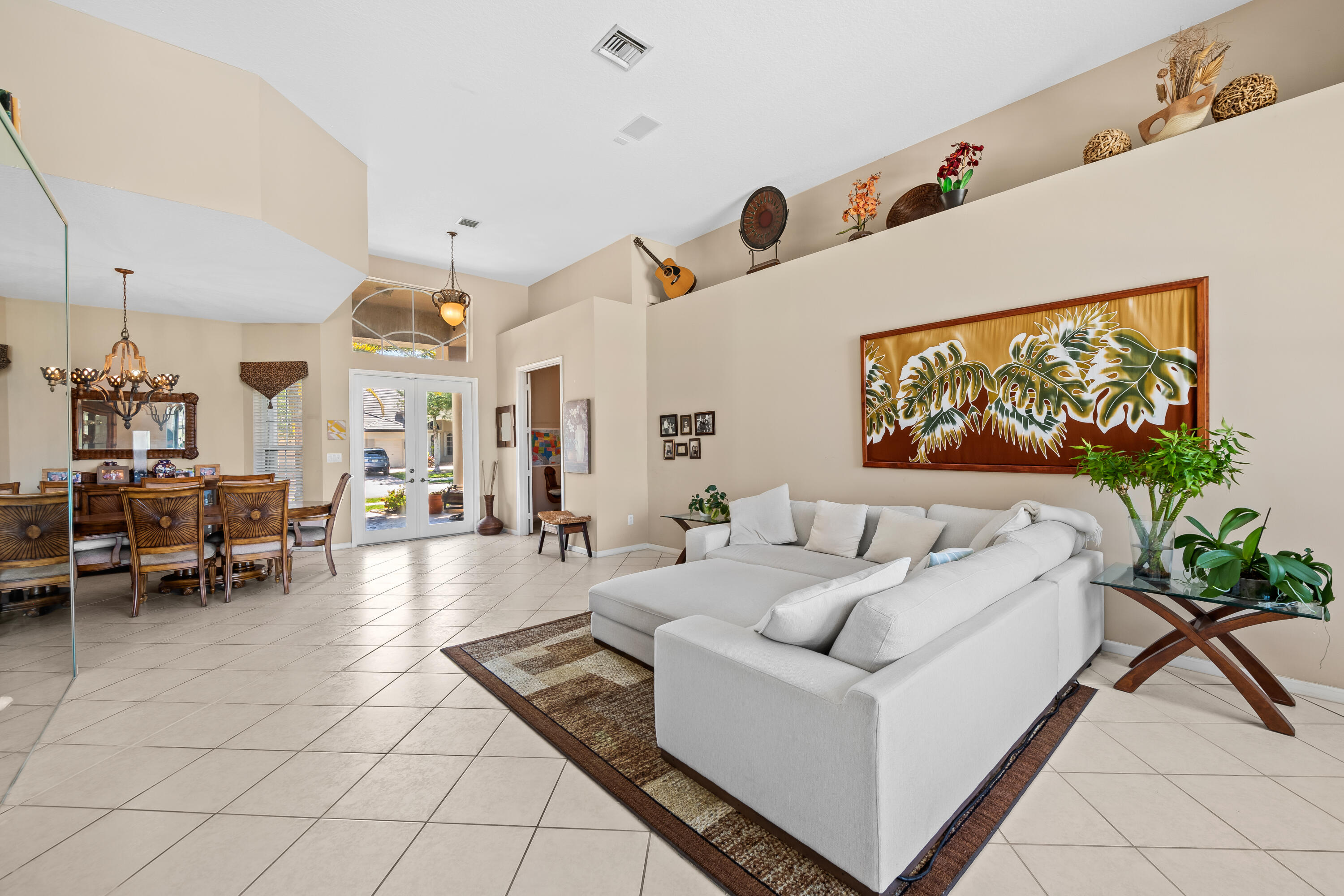 ROLLING HILLS GOLF & TENNIS CLUB - Residential