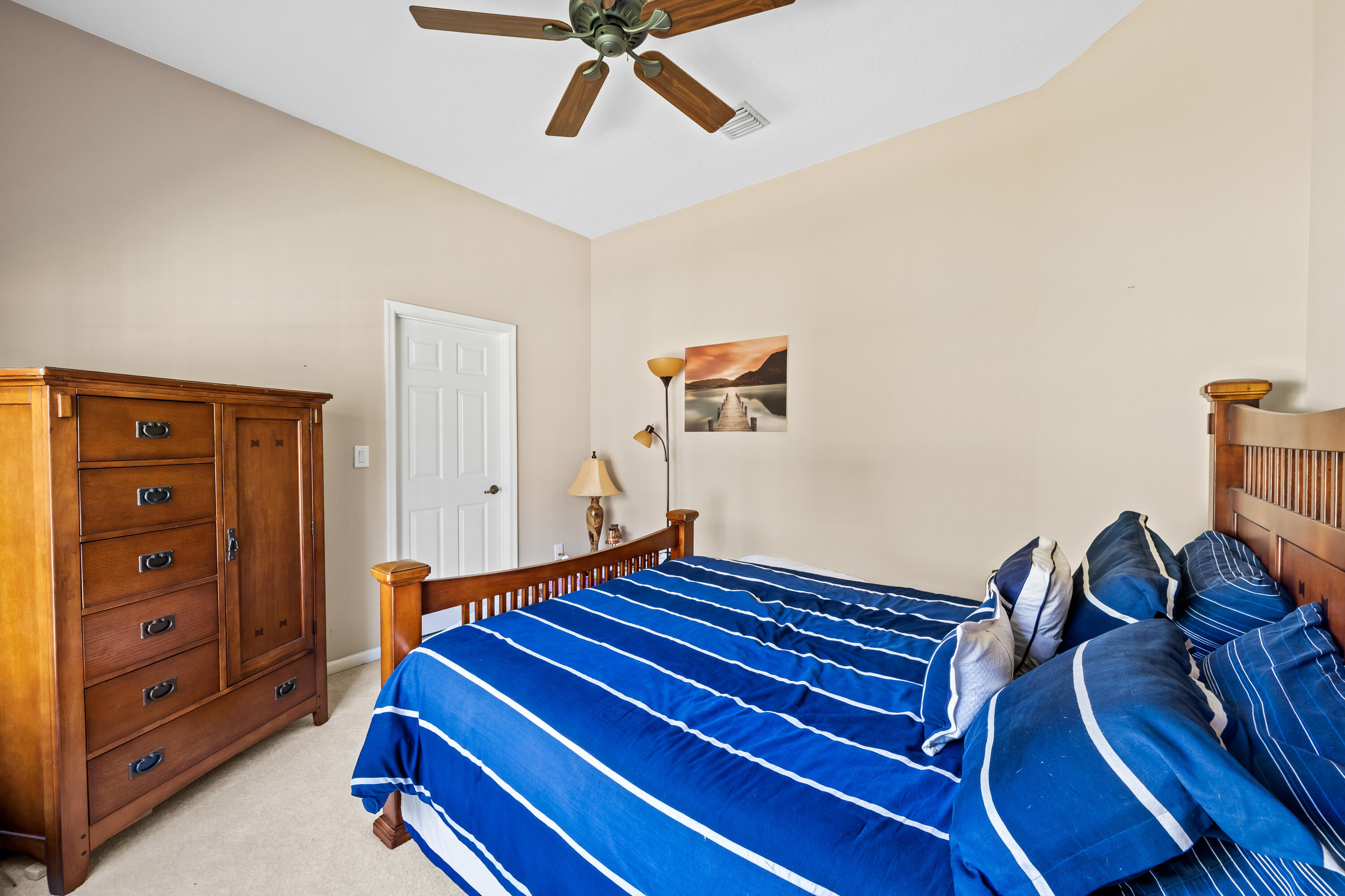ROLLING HILLS GOLF & TENNIS CLUB - Residential