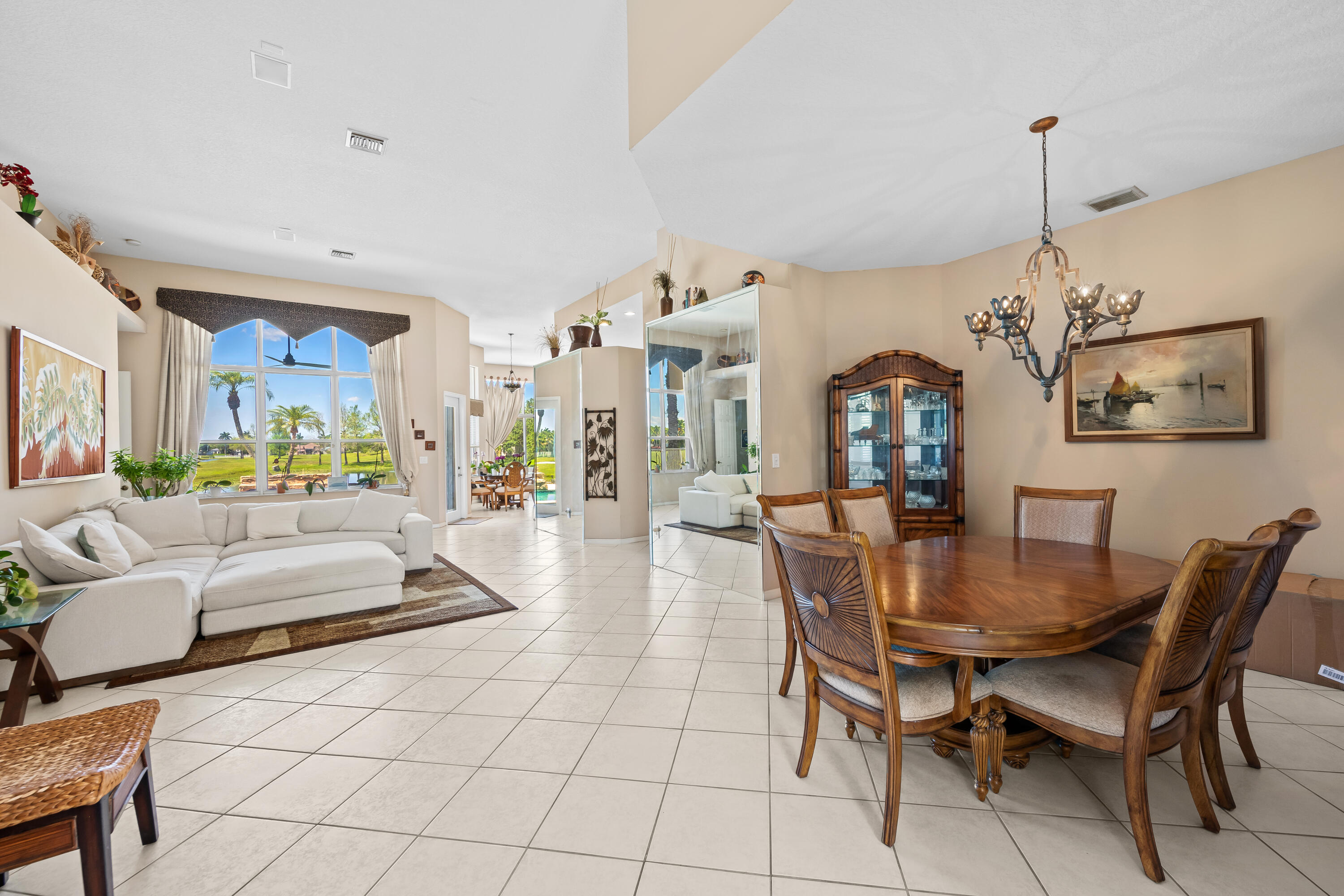 ROLLING HILLS GOLF & TENNIS CLUB - Residential