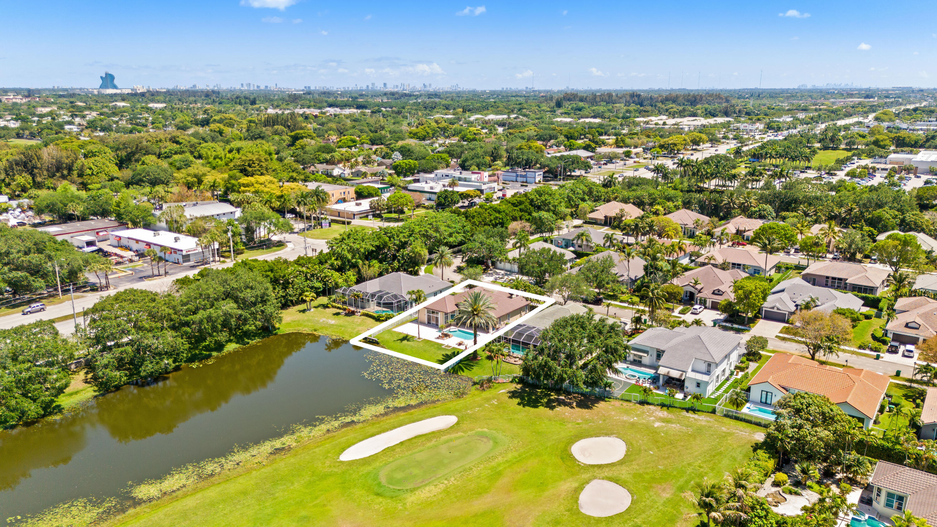 ROLLING HILLS GOLF & TENNIS CLUB - Residential