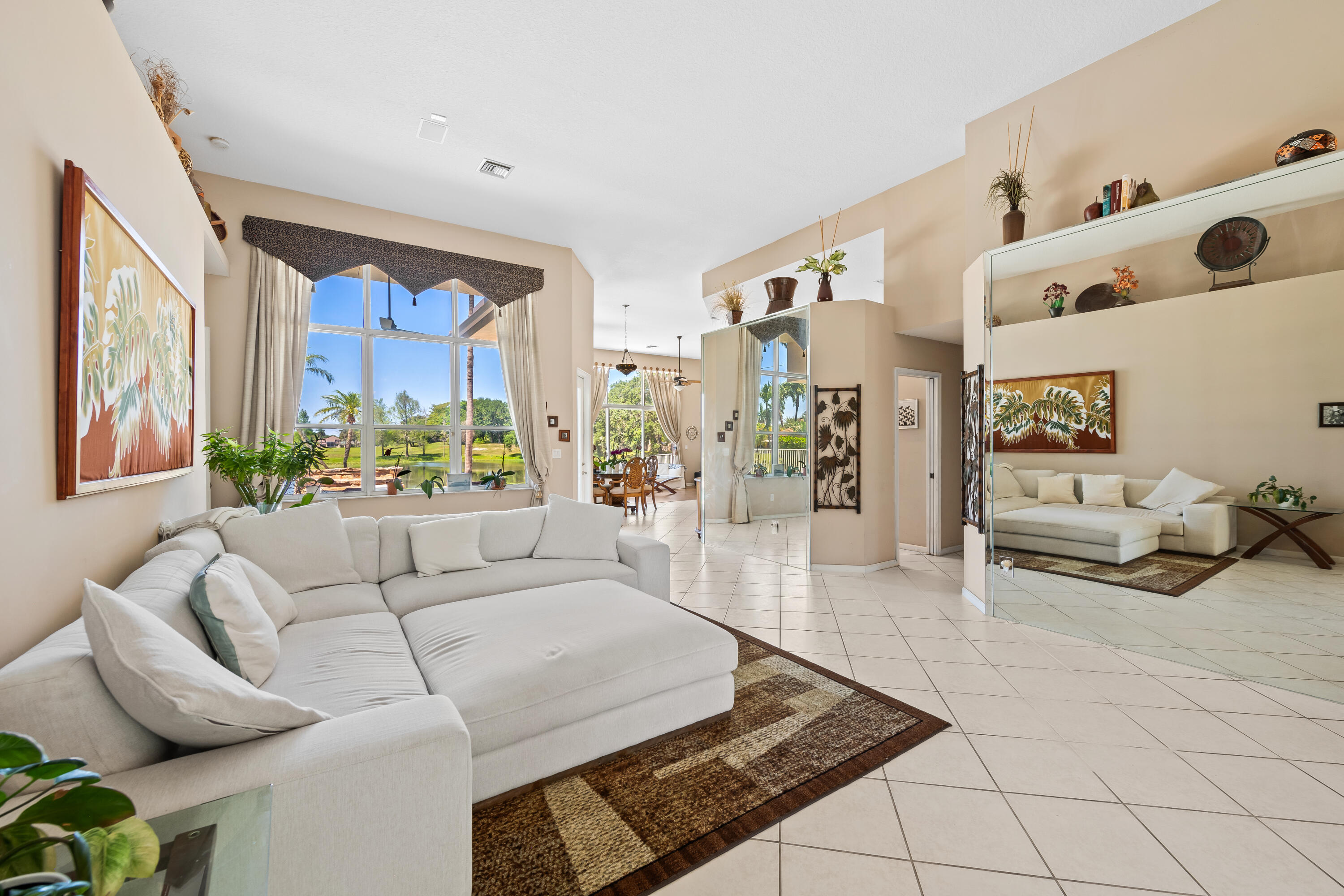 ROLLING HILLS GOLF & TENNIS CLUB - Residential