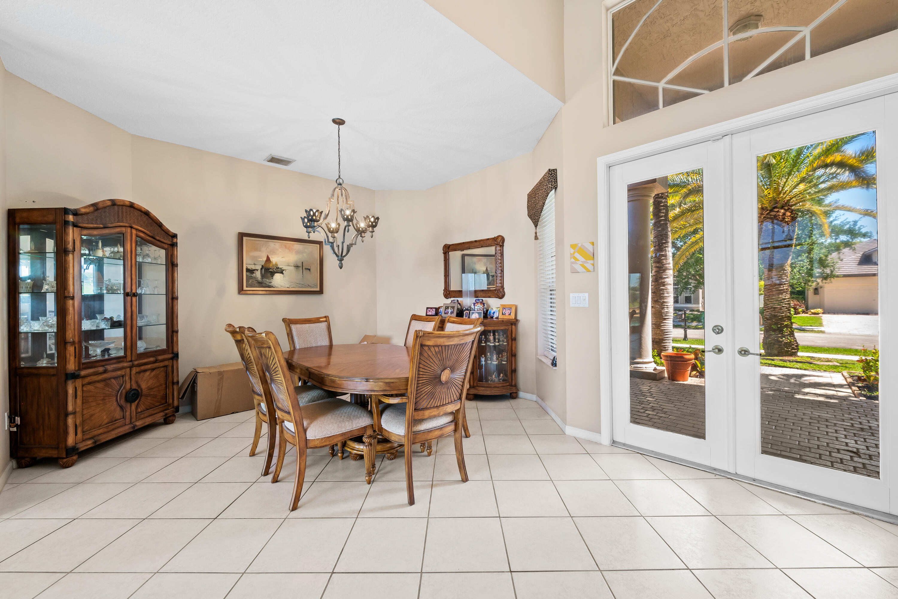 ROLLING HILLS GOLF & TENNIS CLUB - Residential