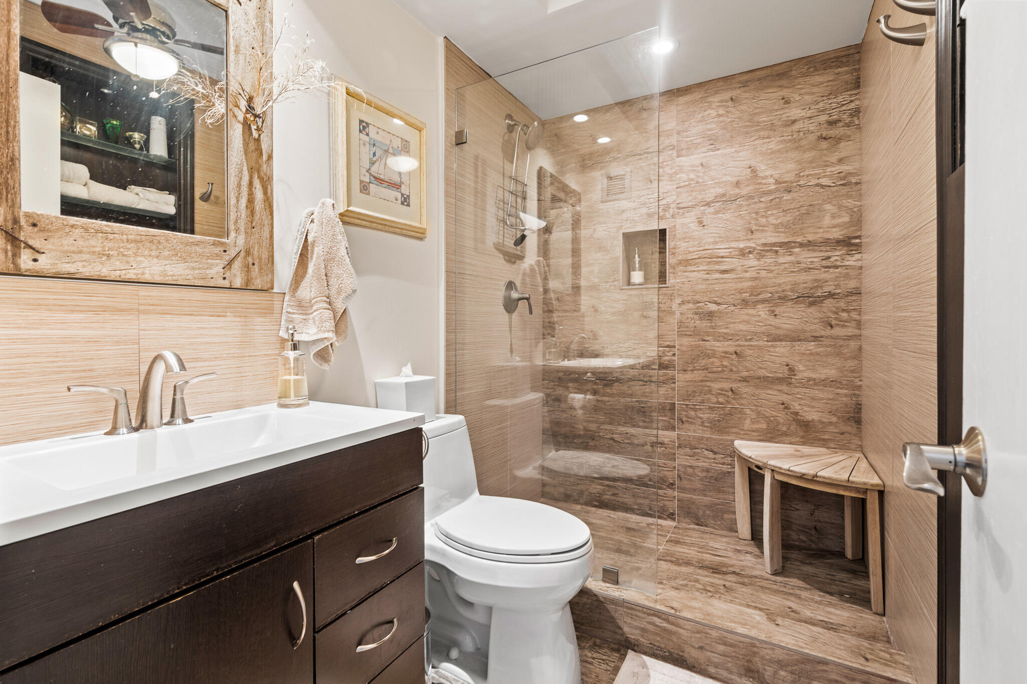 LEISURE BEACH CONDO - Residential