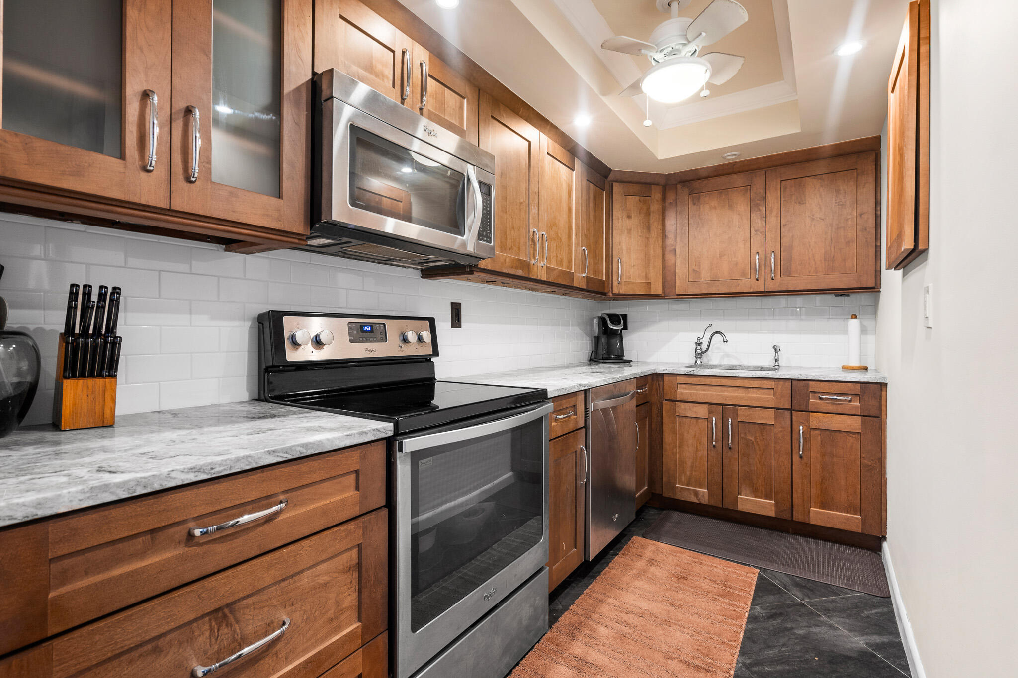 200 S Birch Road 407